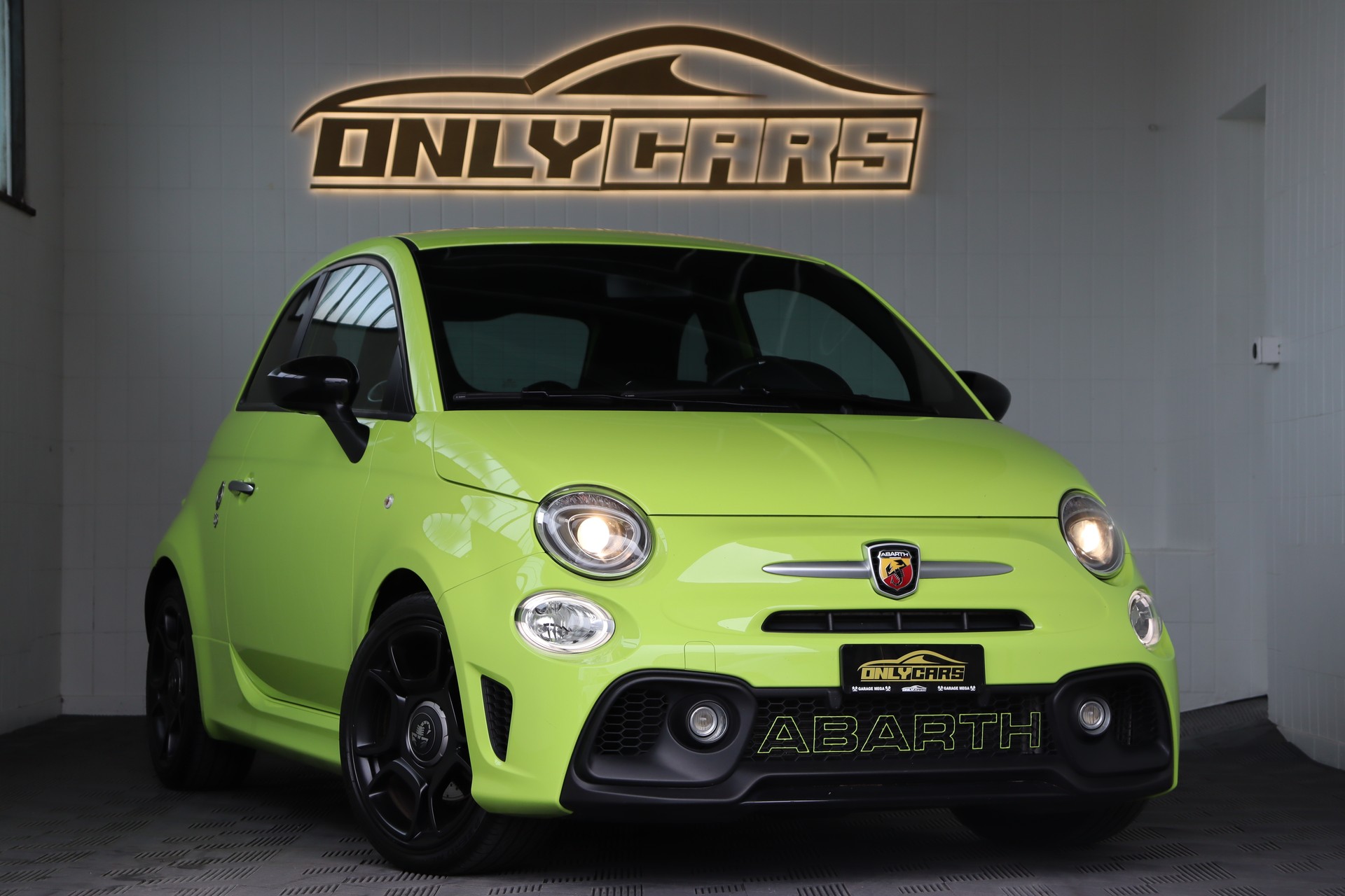 FIAT 595 1.4 16V TURBO ABARTH PISTA * GIFTGRÜN * CH-FAHRZEUG * 70TH-ANNIVERSARY *