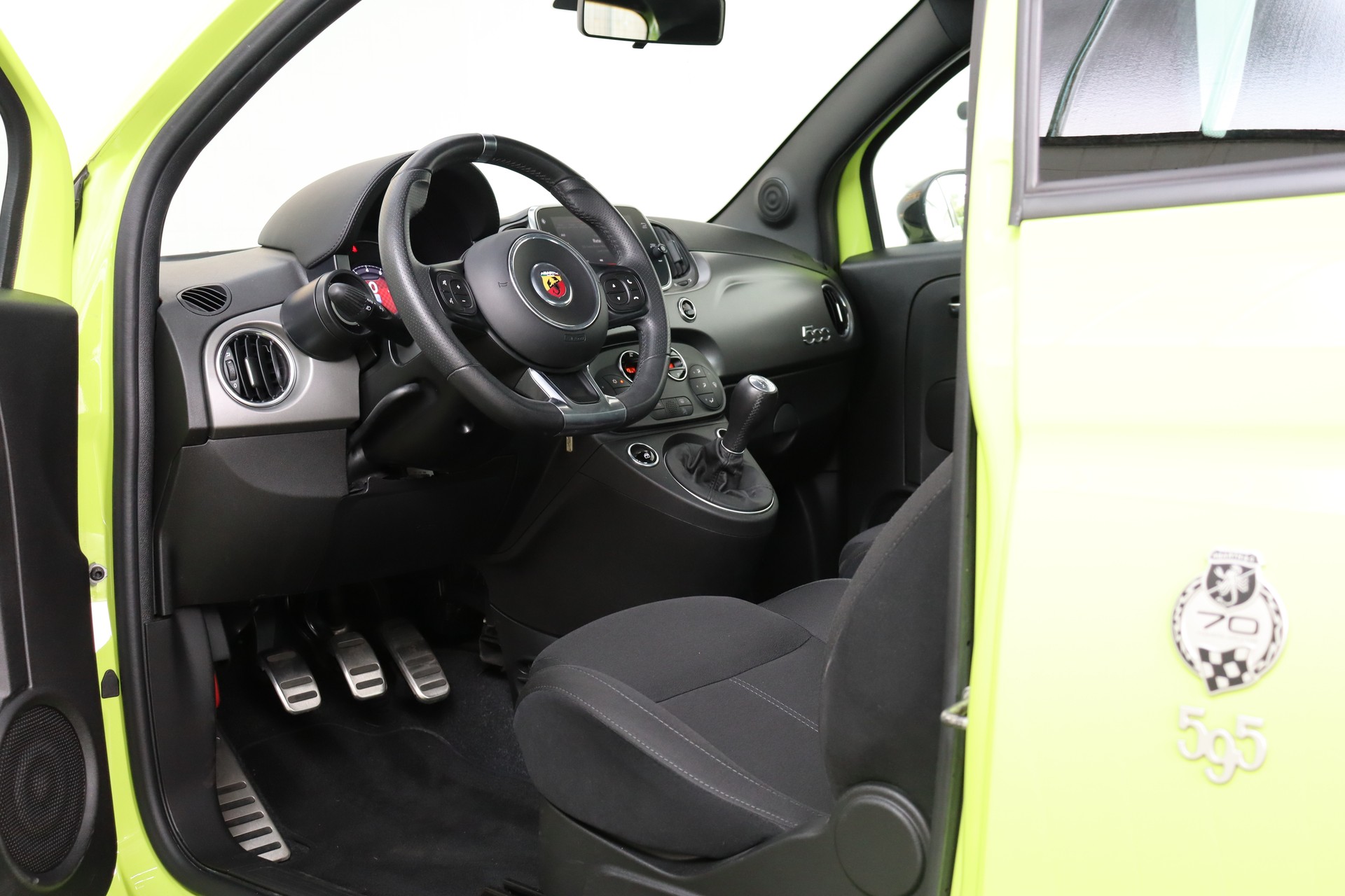 FIAT 595 1.4 16V TURBO ABARTH PISTA * GIFTGRÜN * CH-FAHRZEUG * 70TH-ANNIVERSARY *-image-15