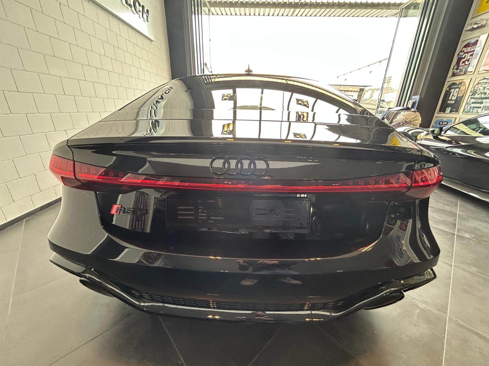 AUDI RS7 4.0 V8 TFSI quattro T-Tronic-image-4
