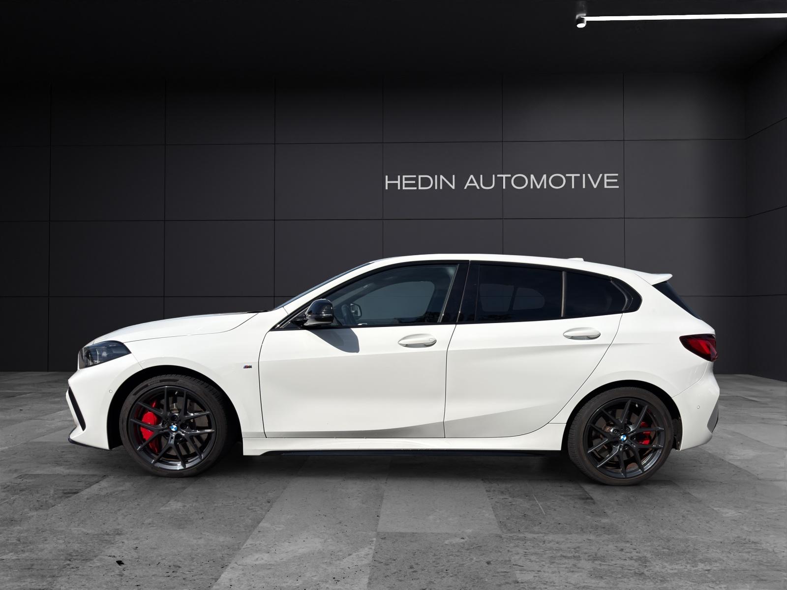 BMW 1er Reihe F40 M135i xDrive-showroom-element-3
