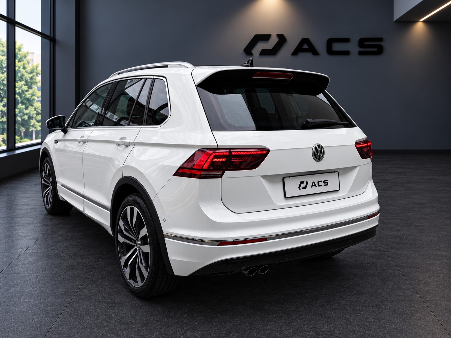VW Tiguan 2.0TSI Highline 4Motion DSG-image-4