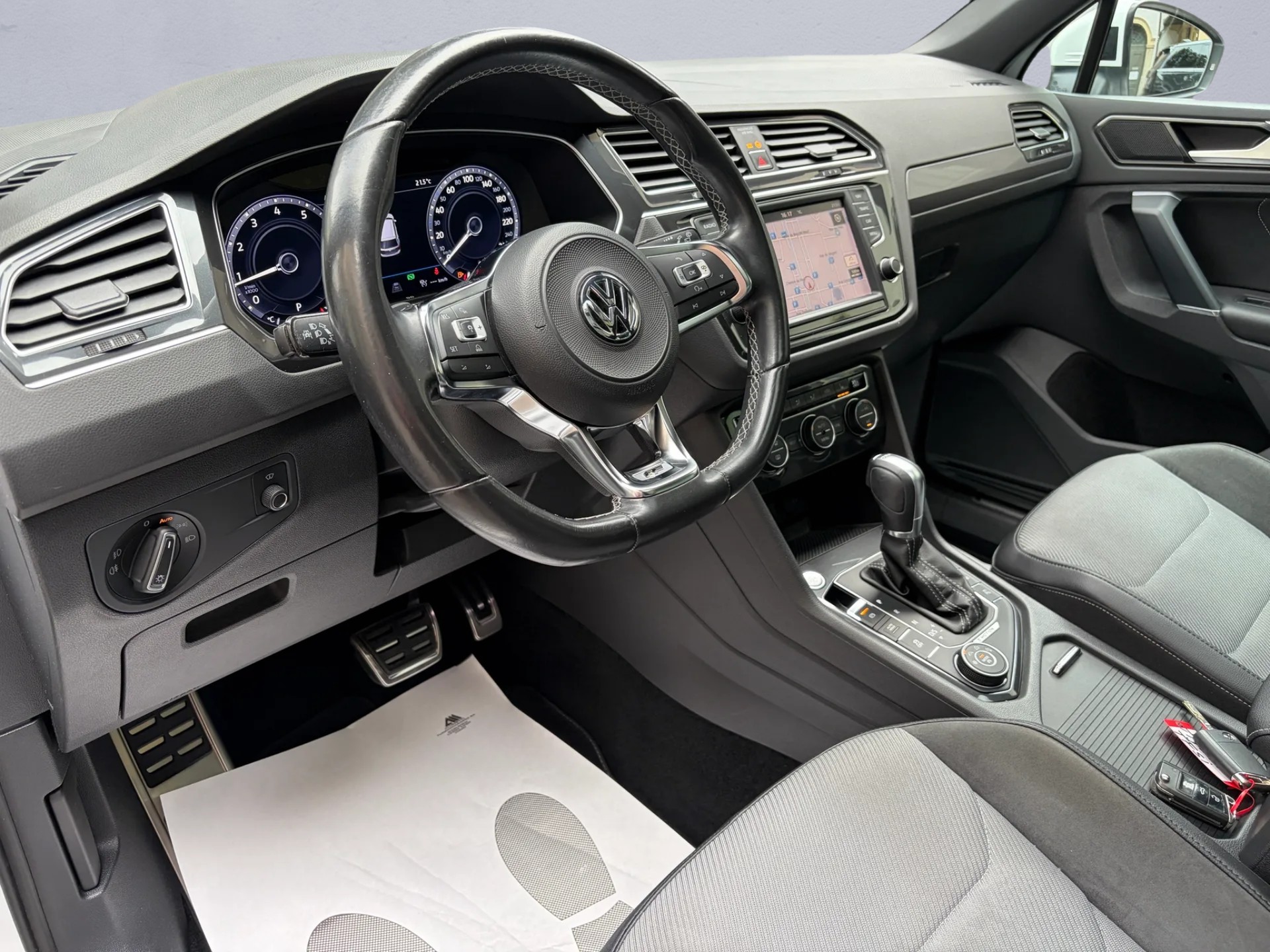 VW Tiguan 2.0TSI Highline 4Motion DSG-image-7