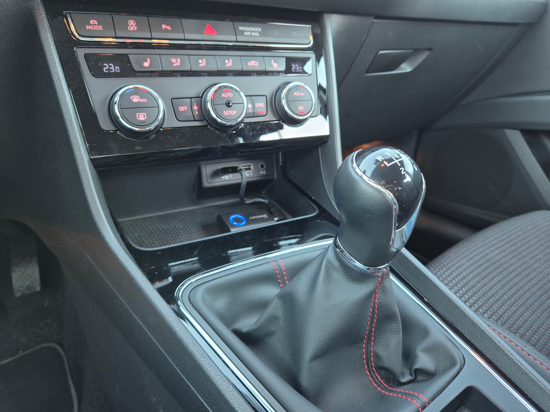 SEAT 1.5 TSI ACT FR-image-13