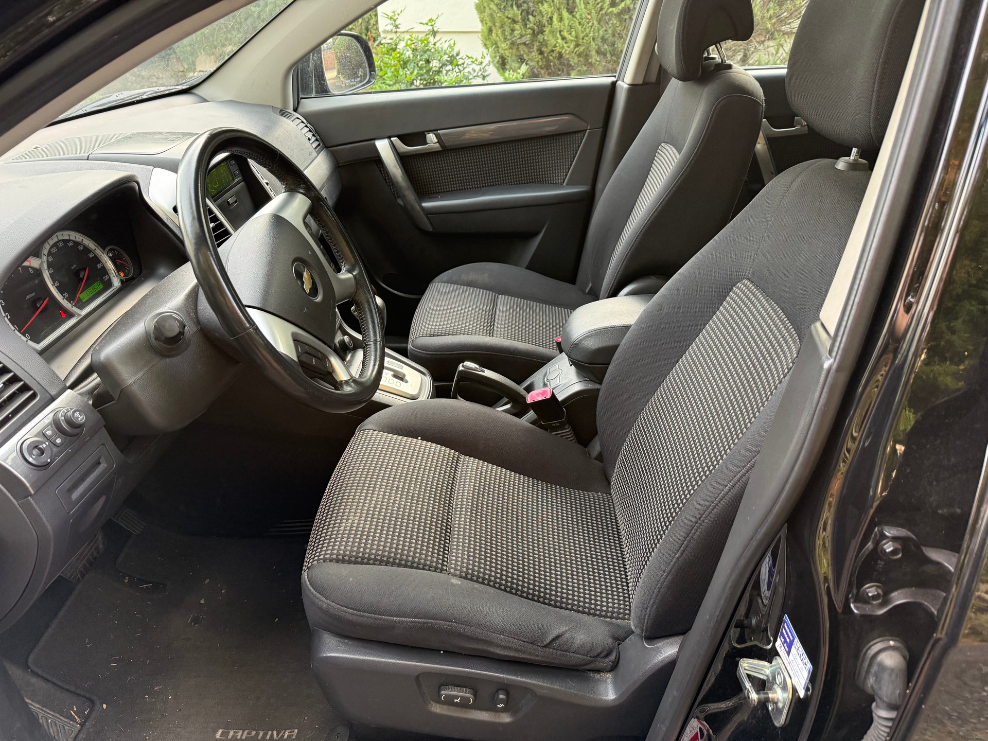 CHEVROLET Captiva 3.2 V6 LT Executive 4WD Automatic-image-6