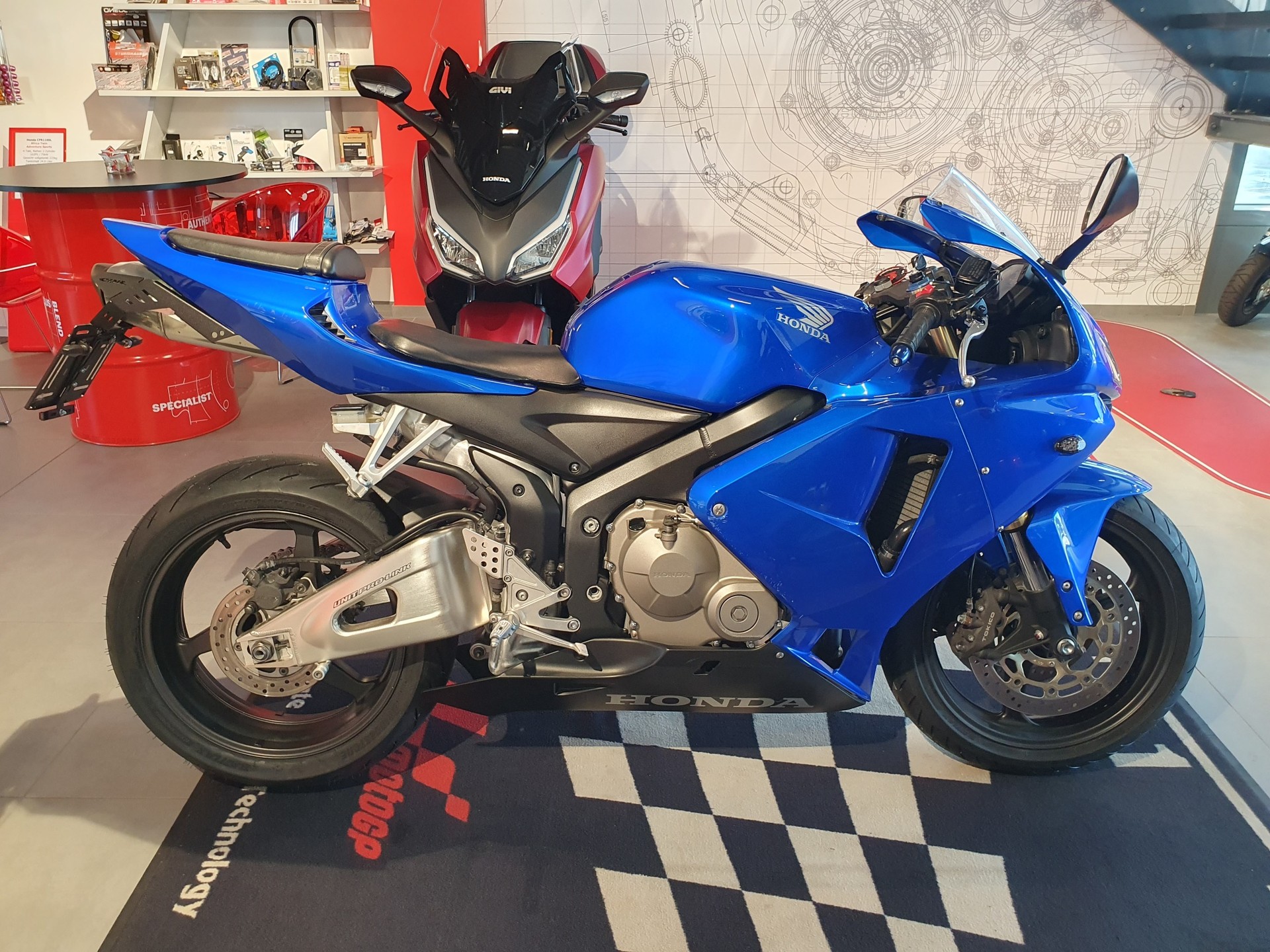 HONDA CBR 600 RR-image-2