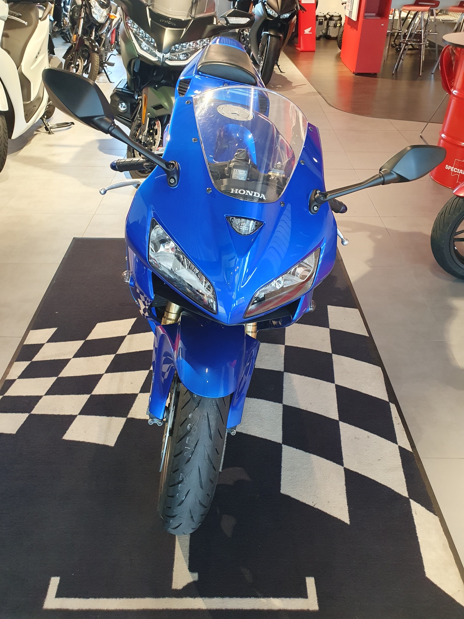 HONDA CBR 600 RR-image-1