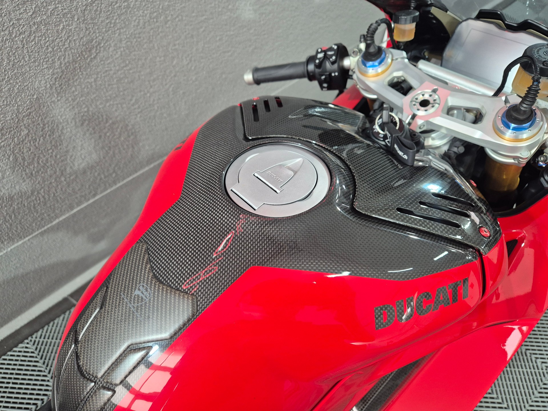 DUCATI Panigale 1103 V4 S-image-9