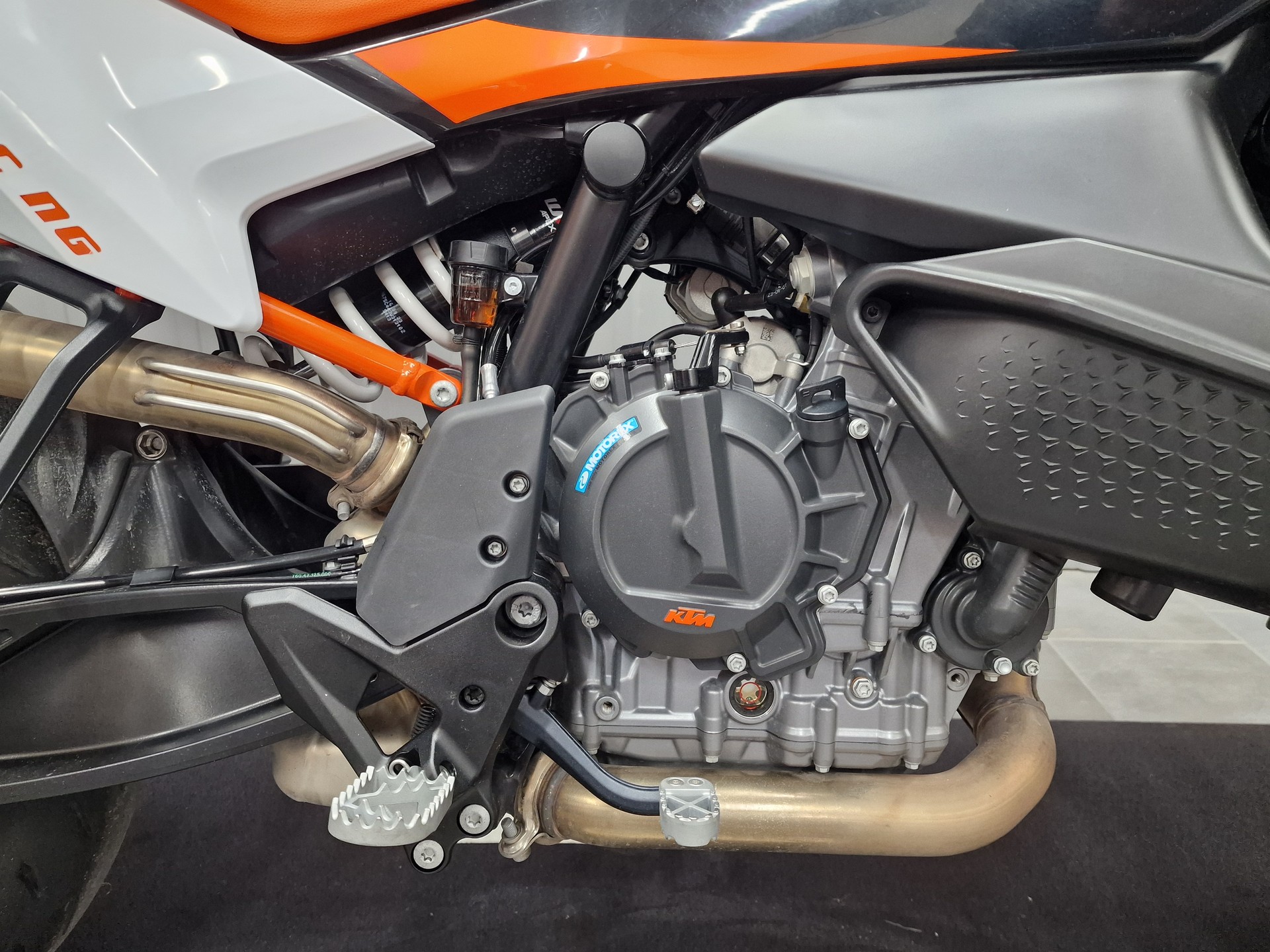 KTM 890 SMT-image-5