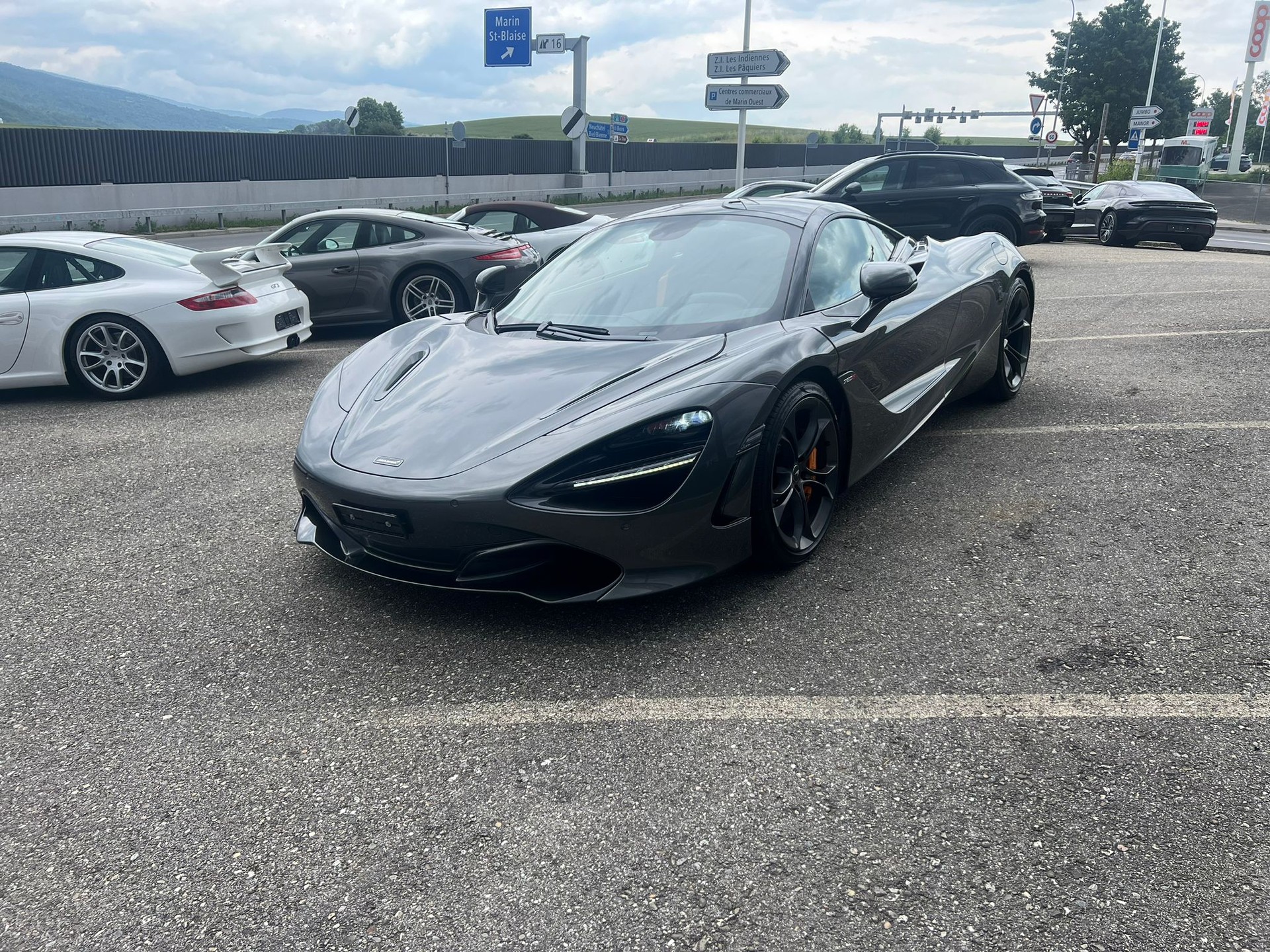 McLAREN 720S Coupé Luxury 4.0 V8 SSG-showroom-element-3