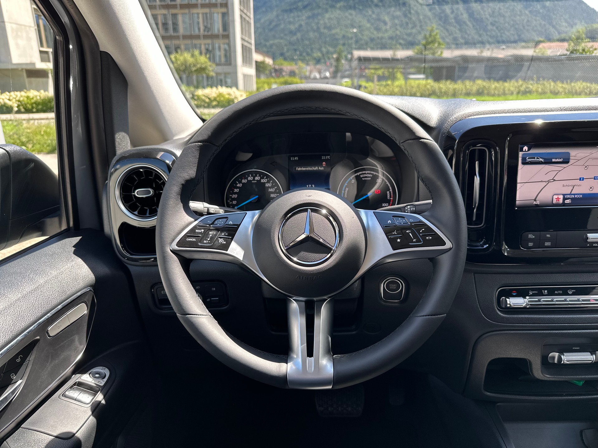 MERCEDES-BENZ eVito 129 KB TOURER PRO Lang 4x2-image-18