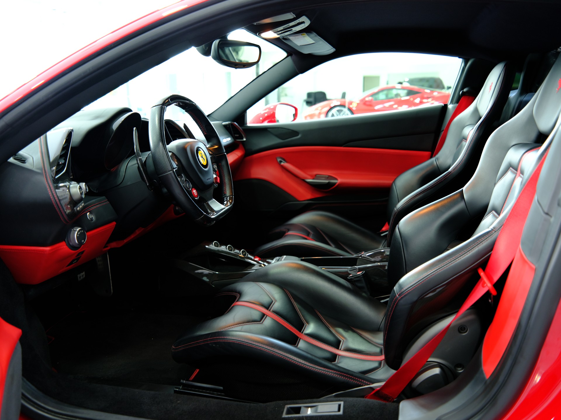 FERRARI 488 GTB 3.9 V8-image-8
