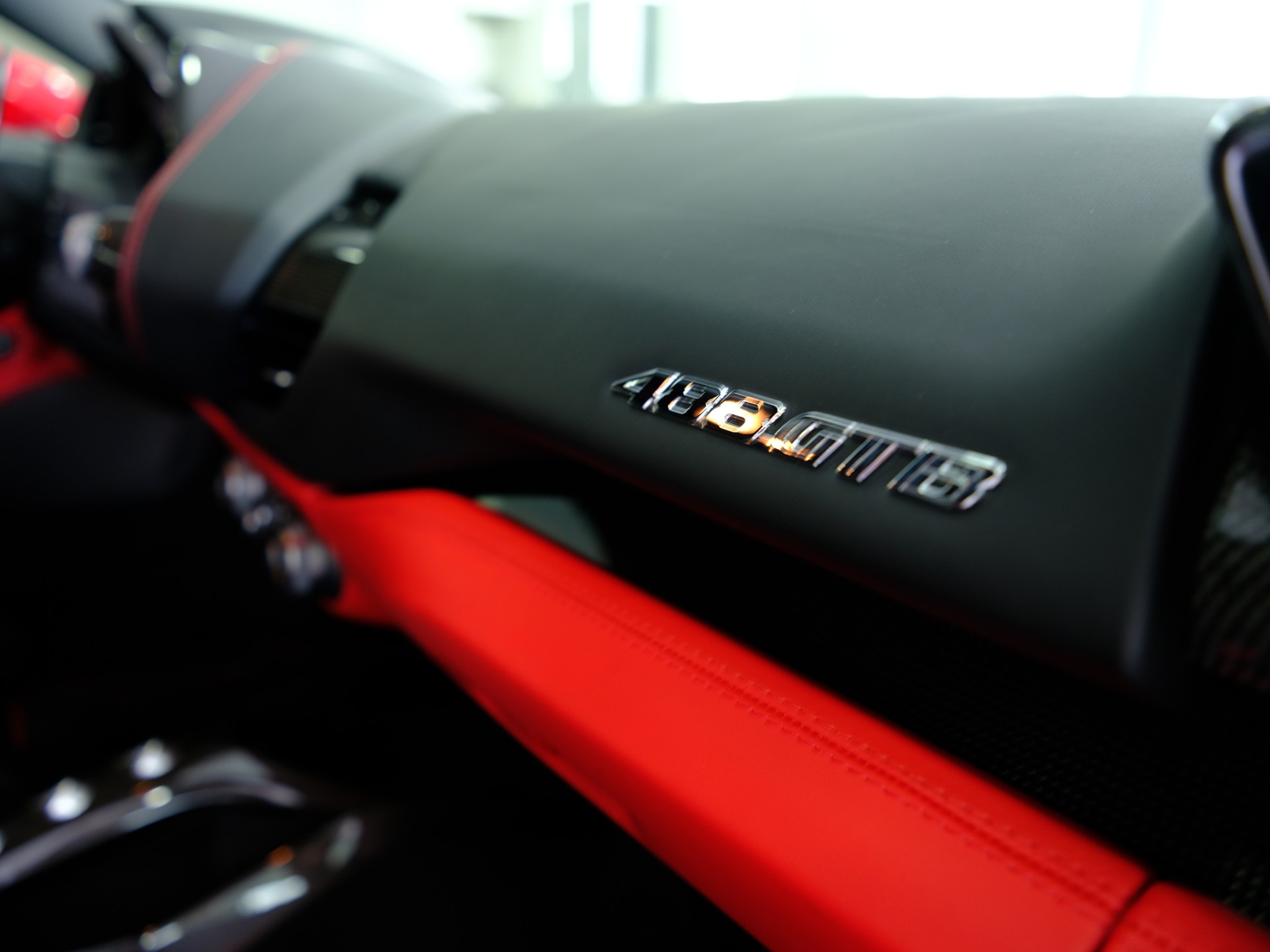 FERRARI 488 GTB 3.9 V8-image-10
