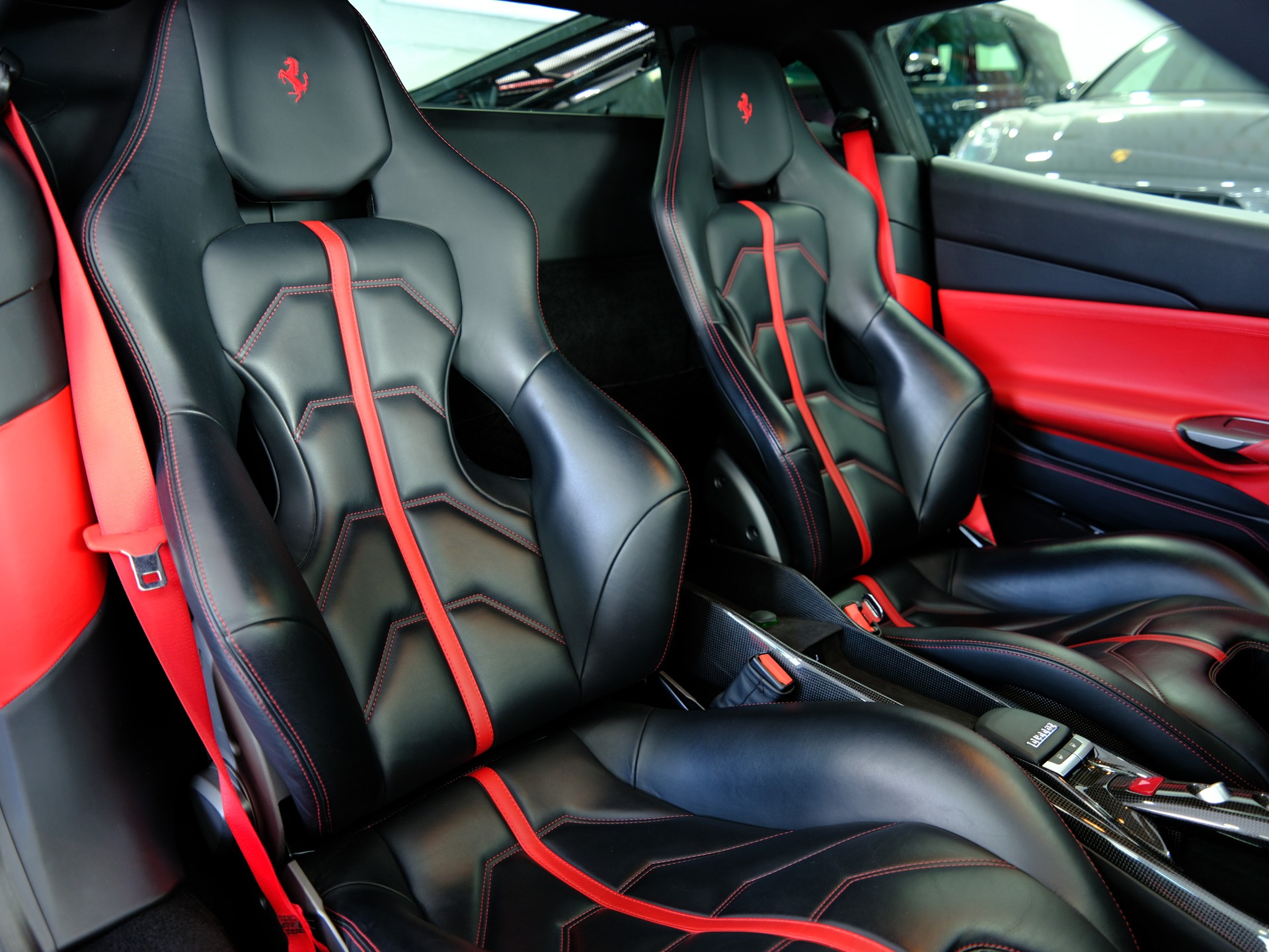 FERRARI 488 GTB 3.9 V8-image-11