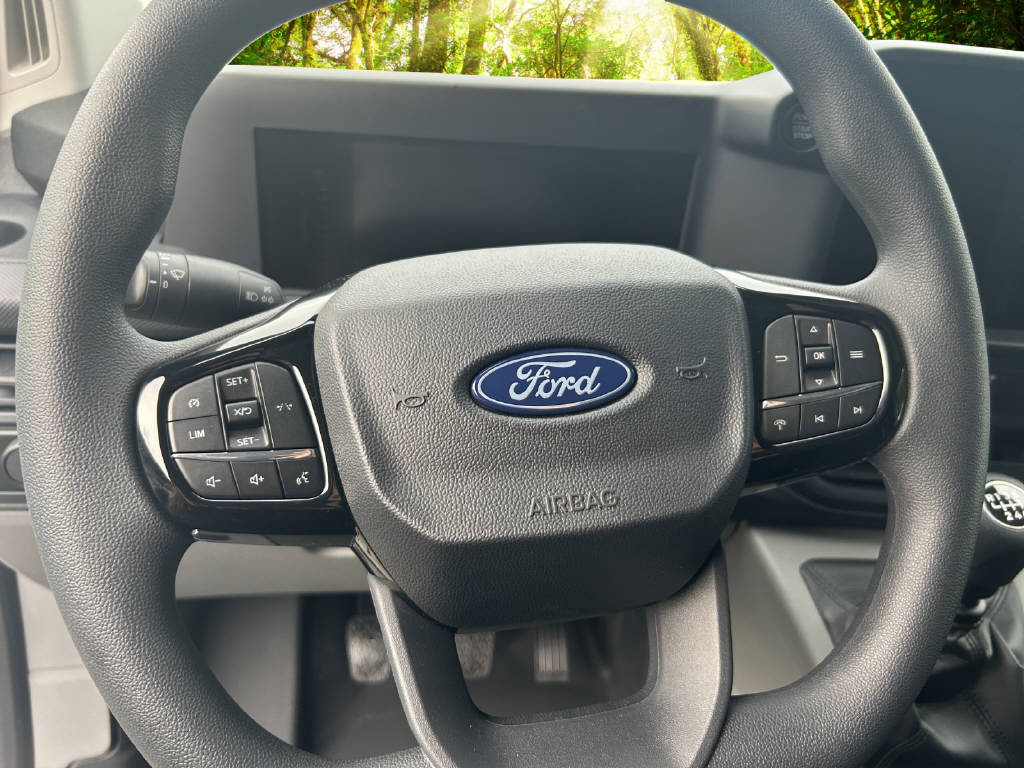 FORD Transit Custom Van 320 L2 2.0 EcoBlue 136 Trend-image-7
