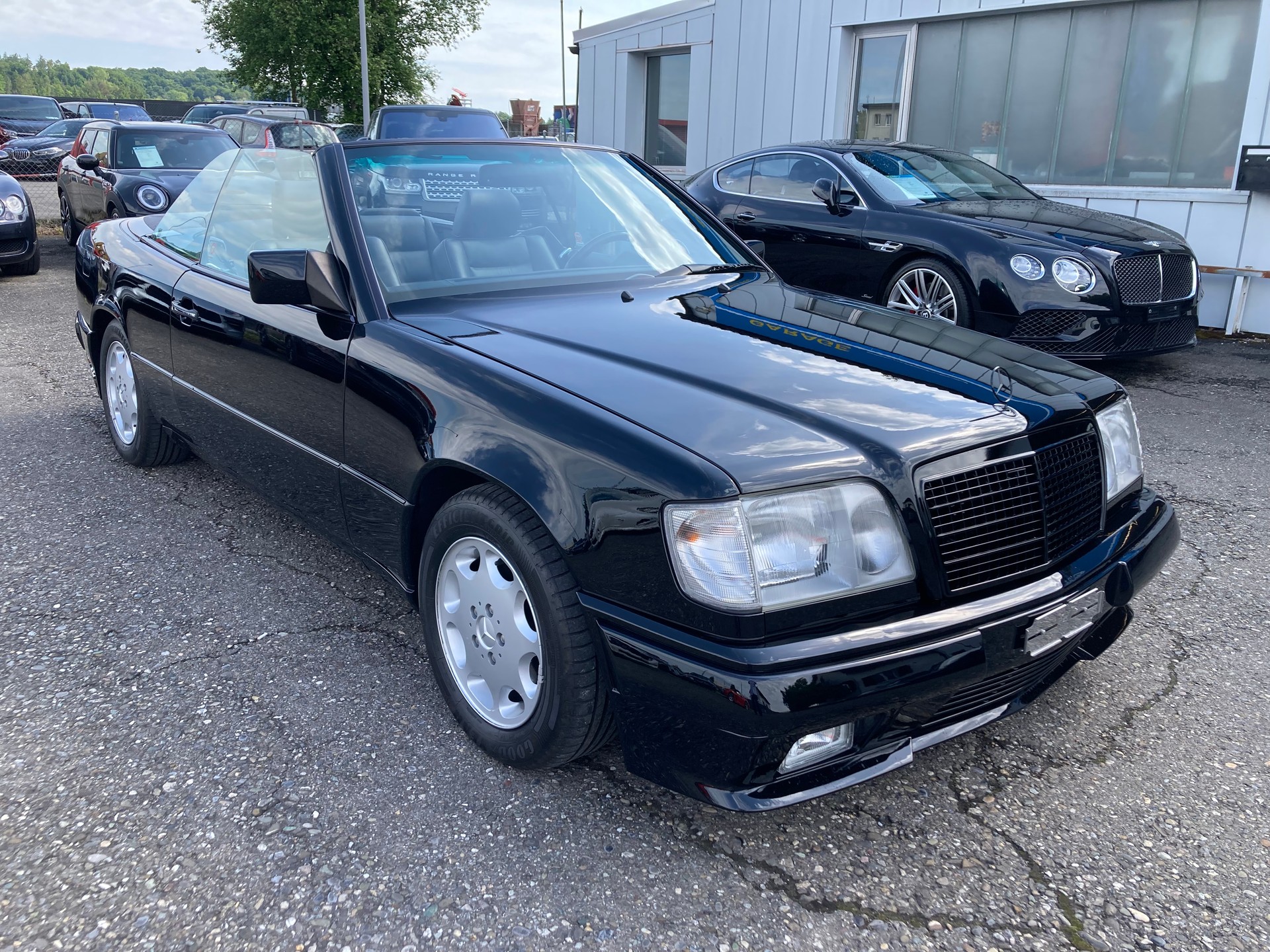 MERCEDES-BENZ E 220 Cabrio