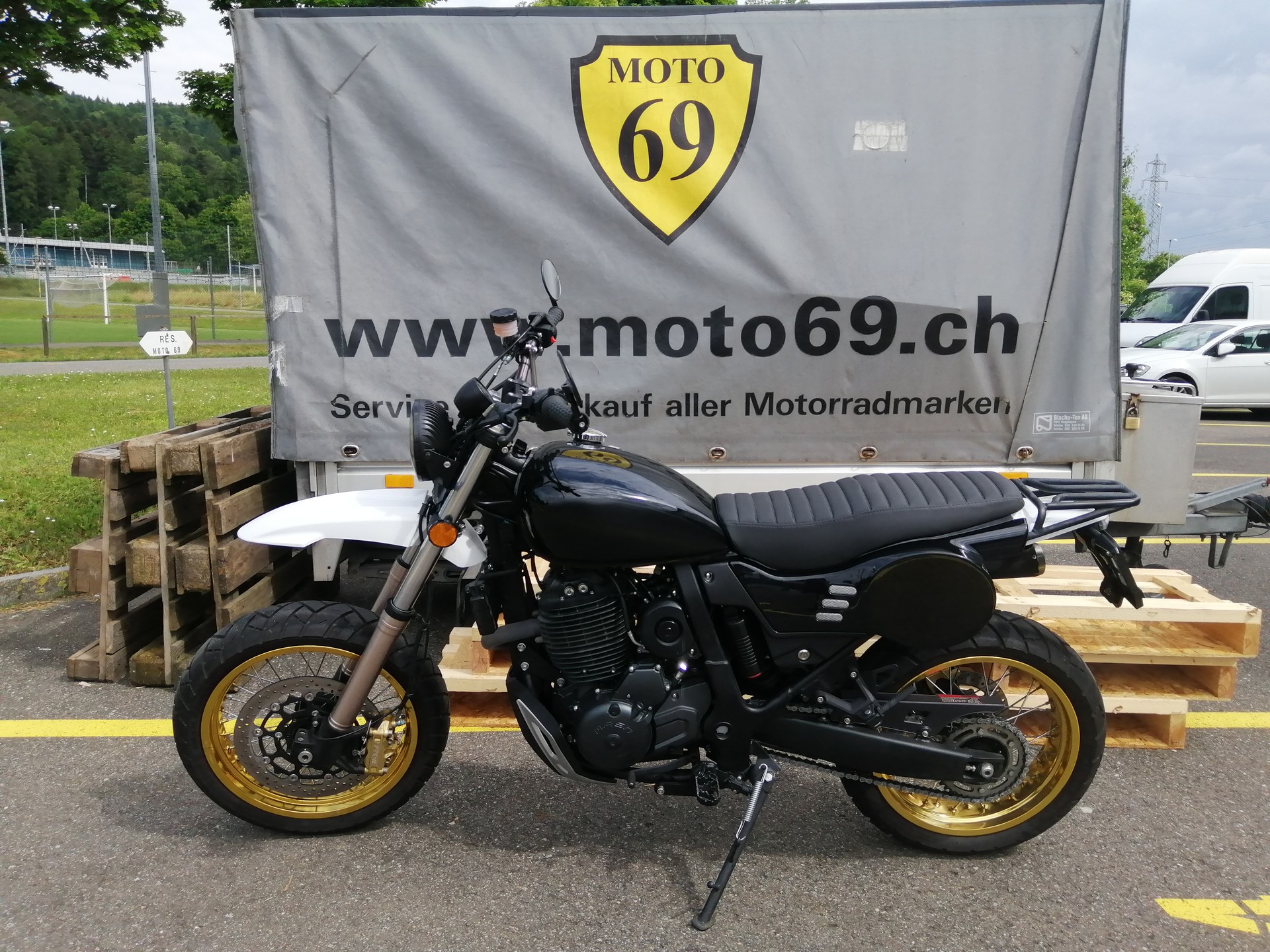 MASH 650 X-Ride