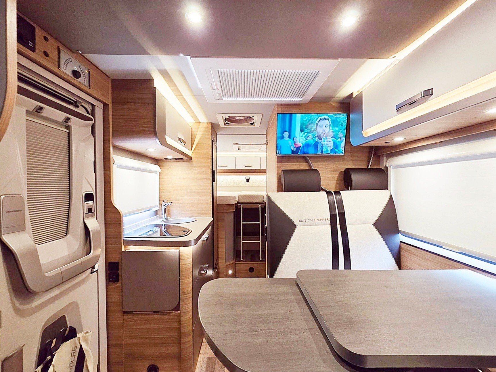 WEINSBERG CARACOMPACT 600 MEG PEPPER EDITION 2,2 HDI PEUGEOT-image-8