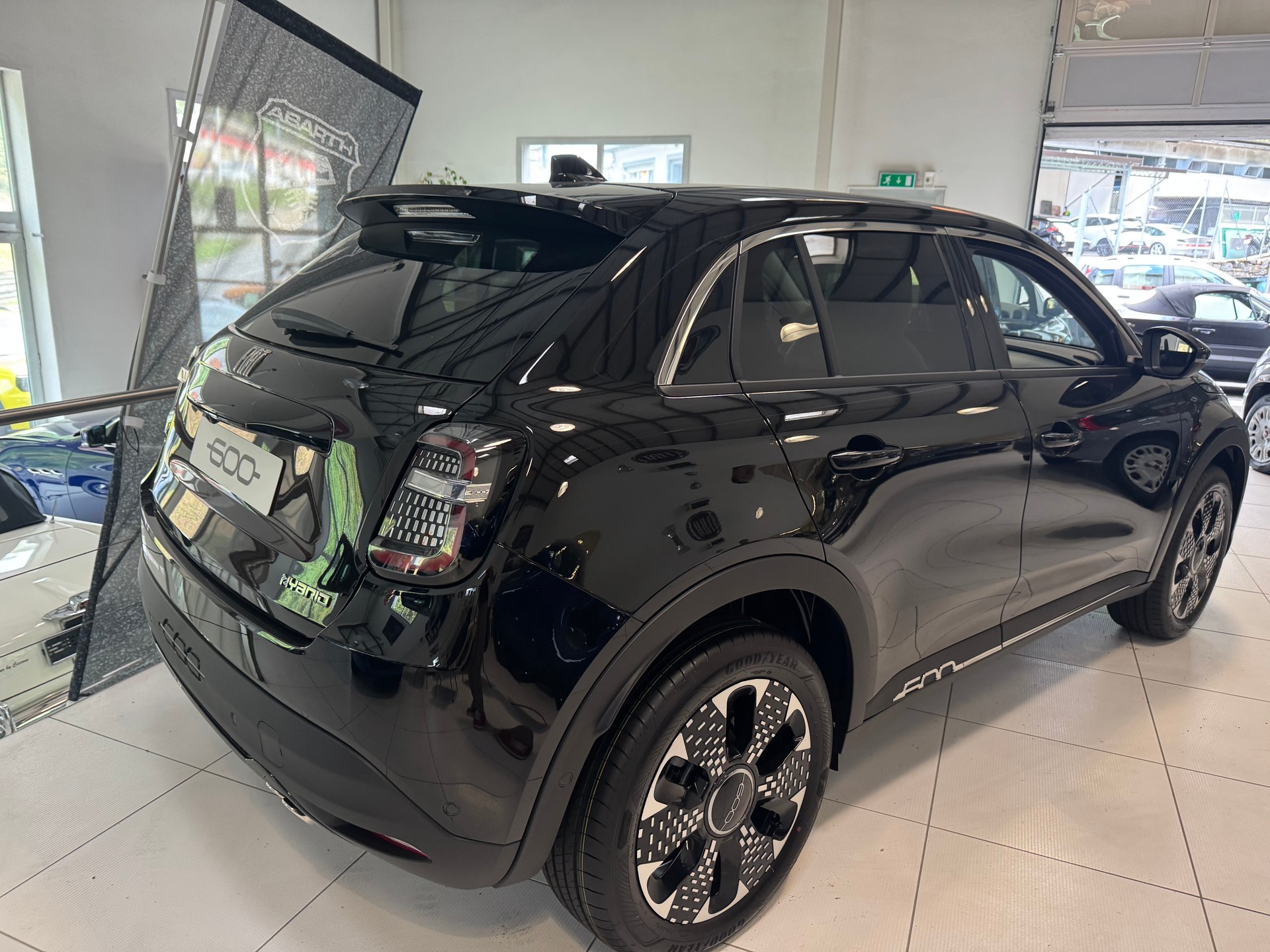FIAT 600h MildHybrid La Prima-image-2
