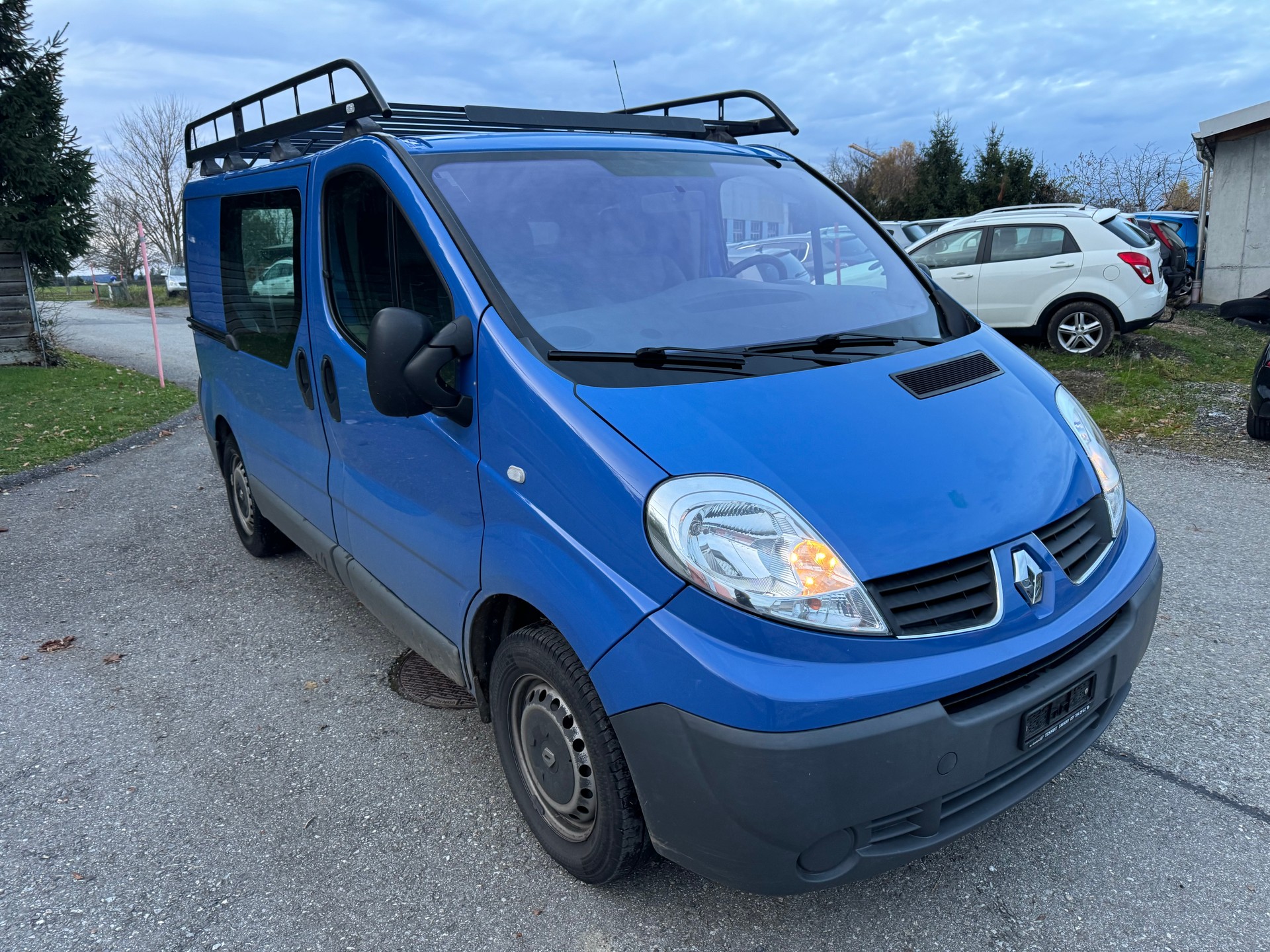 RENAULT Trafic 2.0 dCi 90 2.7t L1H1-image-2