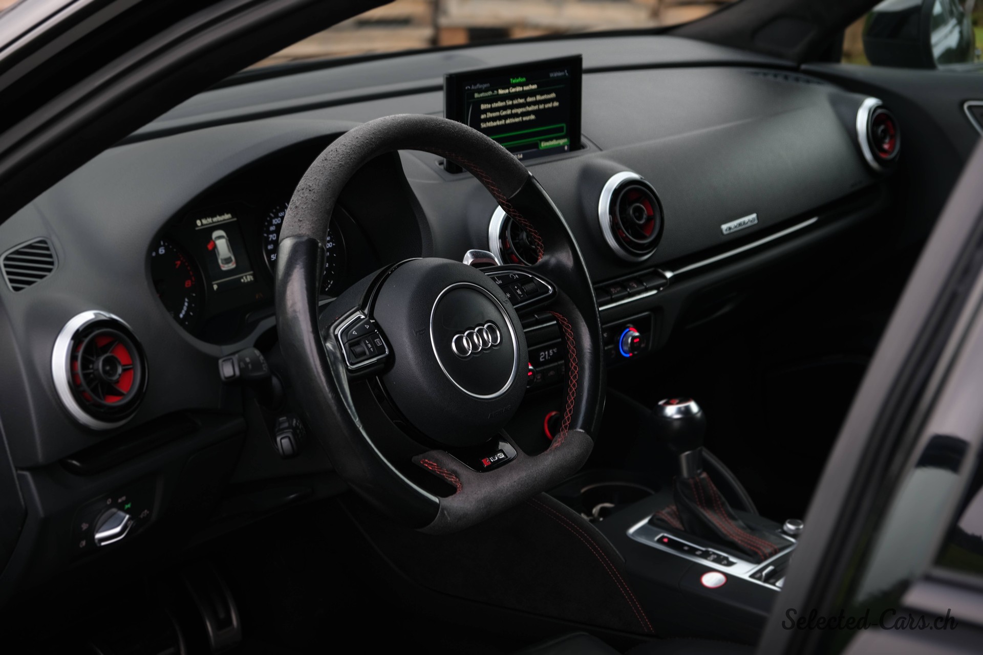 AUDI RS3 2.5 TSI quattro S-tronic-image-7