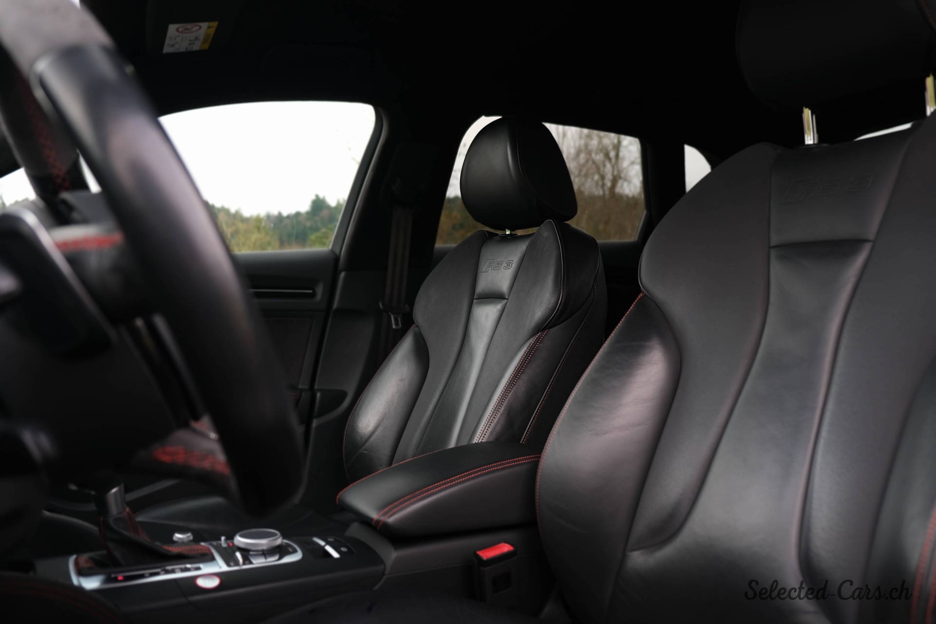 AUDI RS3 2.5 TSI quattro S-tronic-image-9