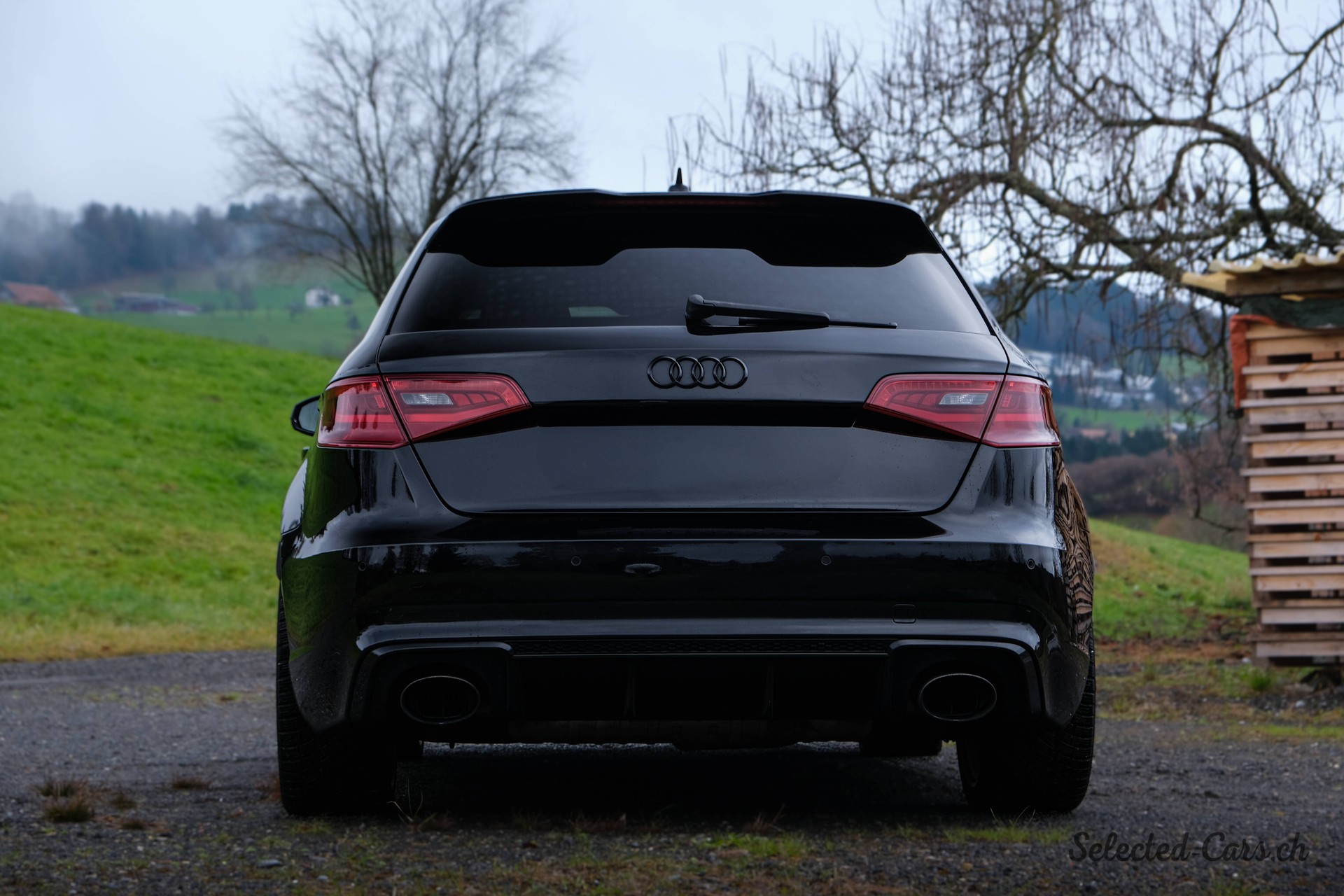 AUDI RS3 2.5 TSI quattro S-tronic-image-2