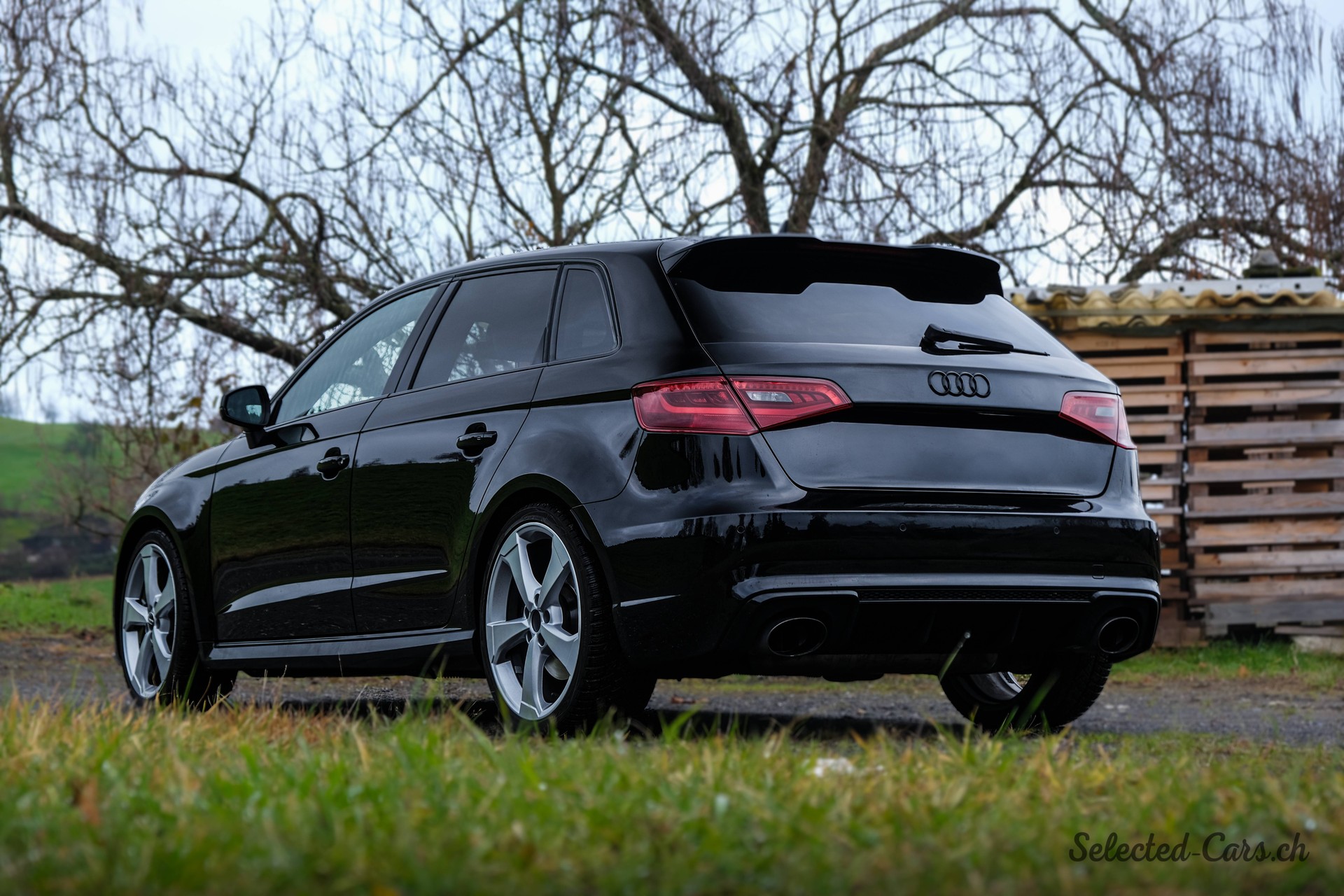 AUDI RS3 2.5 TSI quattro S-tronic-image-1