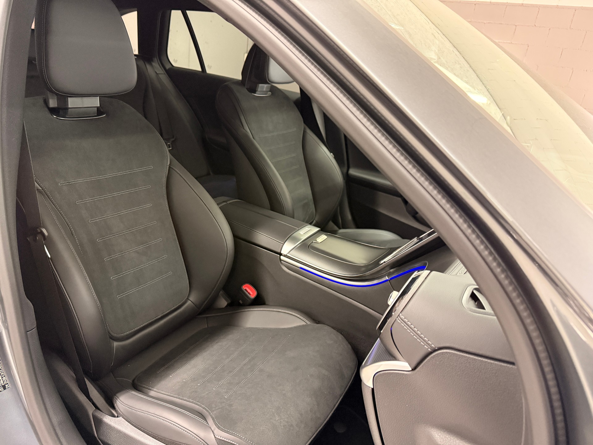 MERCEDES-BENZ C 300 4MATIC T-Modell-image-9