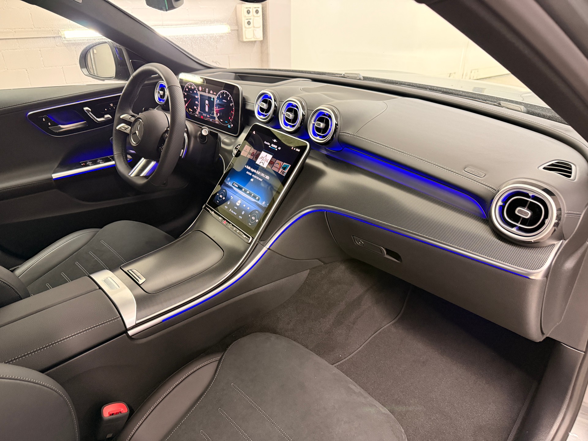 MERCEDES-BENZ C 300 4MATIC T-Modell-image-10