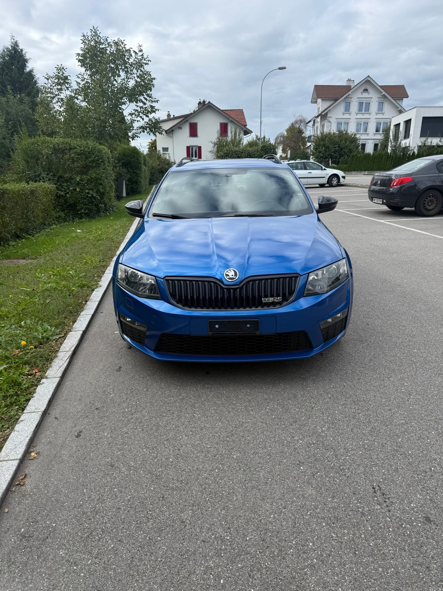 SKODA Octavia Combi 2.0 TSI RS DSG-image-1