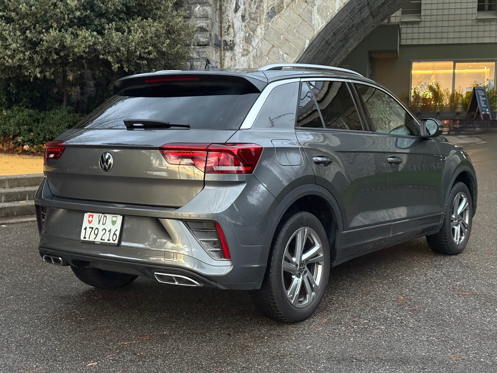 VW T-Roc 1.5 TSI EVO R-Line DSG-image-11