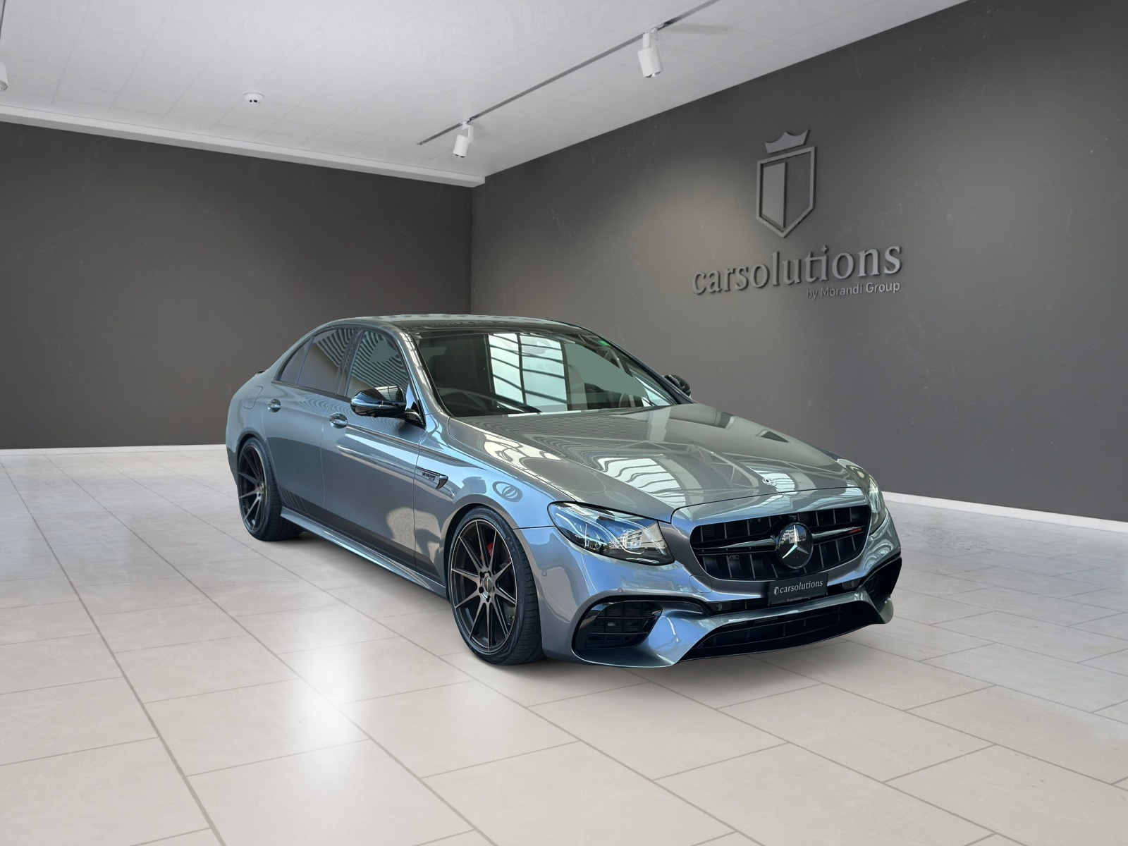 MERCEDES-BENZ E 43 AMG 4Matic 9G-Tronic-showroom-element-1