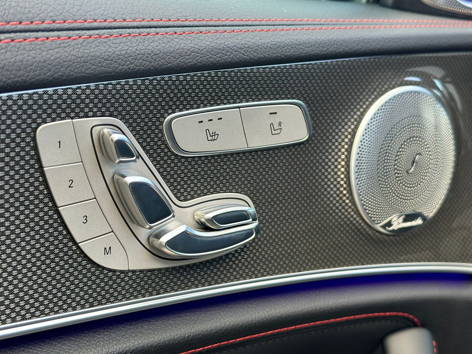 MERCEDES-BENZ E 43 AMG 4Matic 9G-Tronic-image-24