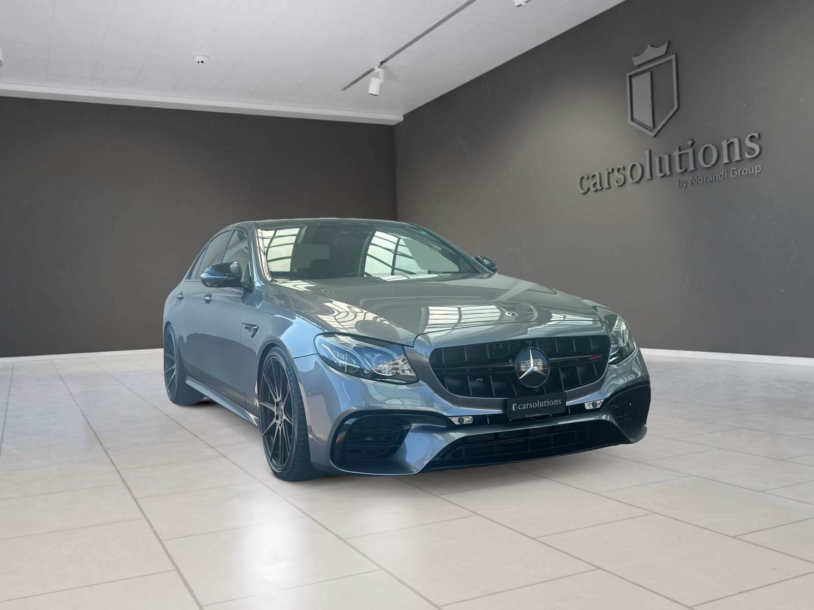 MERCEDES-BENZ E 43 AMG 4Matic 9G-Tronic-showroom-element-3