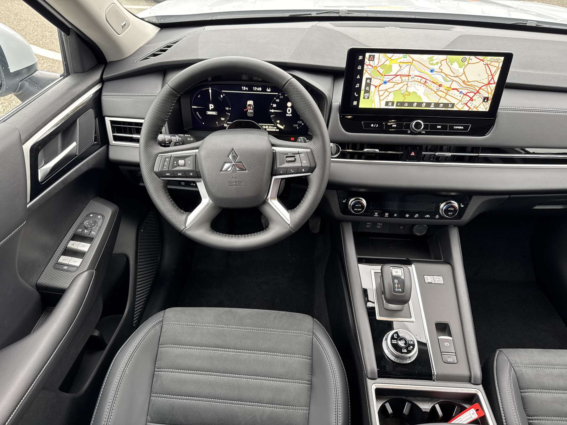 MITSUBISHI Outlander 2.4 PHEV Invite 306PS 4WD Automat-showroom-element-3