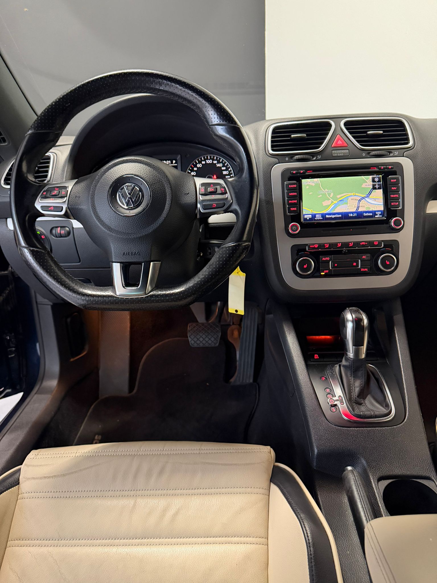 VW Scirocco 2.0 TSI Team DSG ***CH - Fahrzeug*** ''19 Zoll Orginal VW Felgen''-image-7