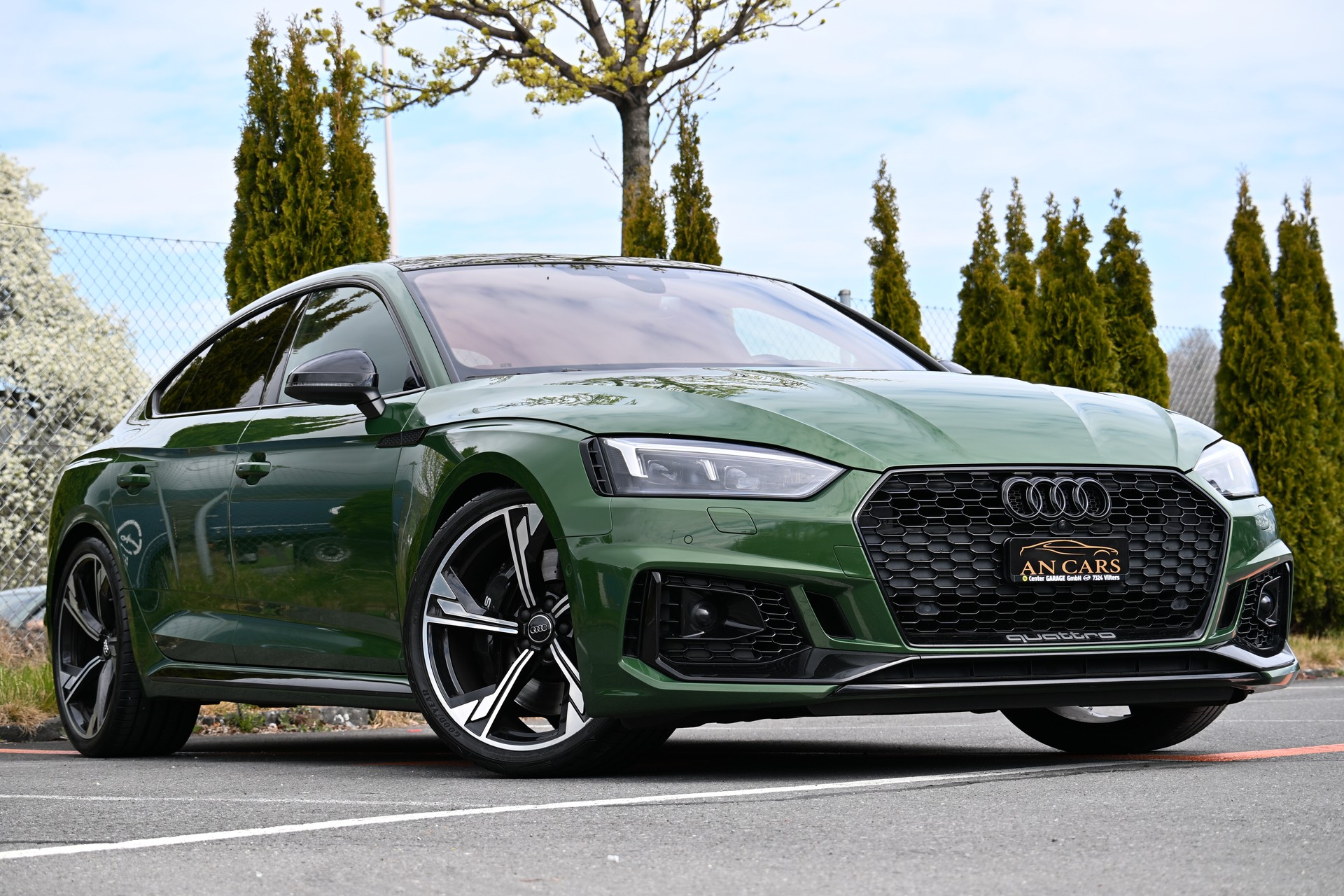 AUDI RS5 Sportback 2.9 TFSI Quattro tiptronic AB SEVICE UND MFK sowie CH Fahrzeug TOP ANGEBOT TOP GEPFLEGT!!!!!!-image-3