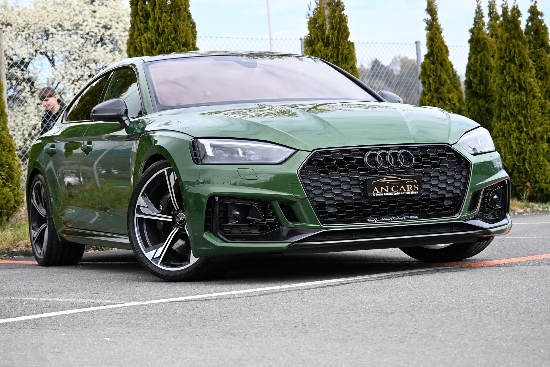 AUDI RS5 Sportback 2.9 TFSI Quattro tiptronic AB SEVICE UND MFK sowie CH Fahrzeug TOP ANGEBOT TOP GEPFLEGT!!!!!!-image-2