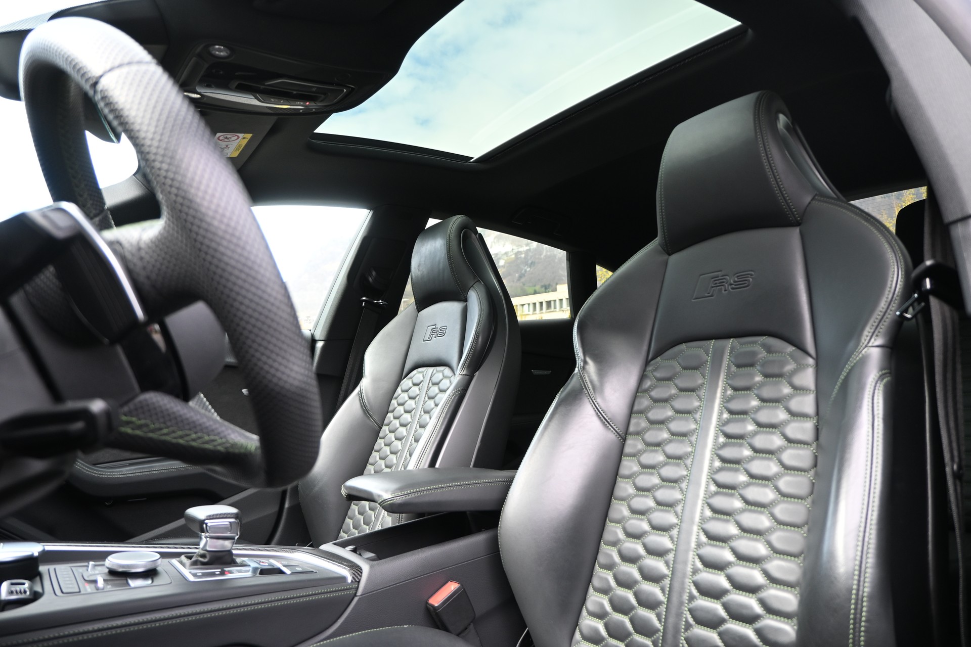 AUDI RS5 Sportback 2.9 TFSI Quattro tiptronic AB SEVICE UND MFK sowie CH Fahrzeug TOP ANGEBOT TOP GEPFLEGT!!!!!!-image-13