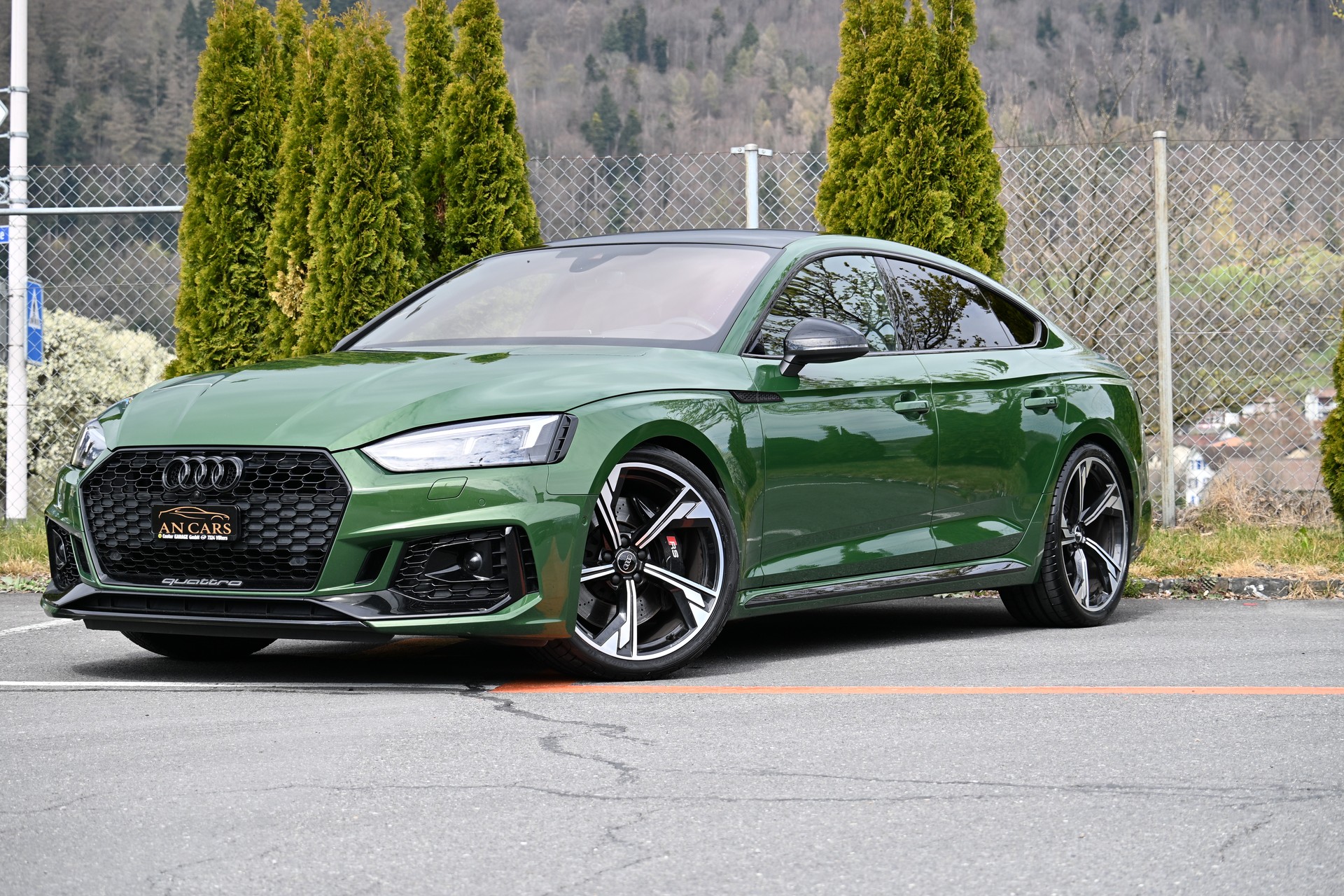 AUDI RS5 Sportback 2.9 TFSI Quattro tiptronic AB SEVICE UND MFK sowie CH Fahrzeug TOP ANGEBOT TOP GEPFLEGT!!!!!!-image-1