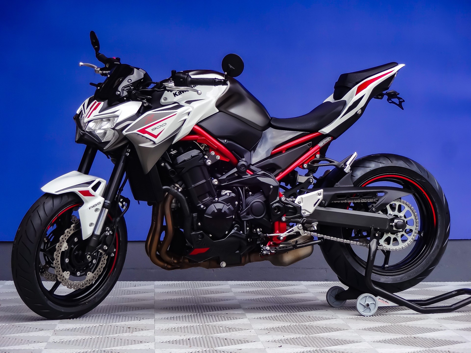 KAWASAKI Z 900 (35kW)-image-3