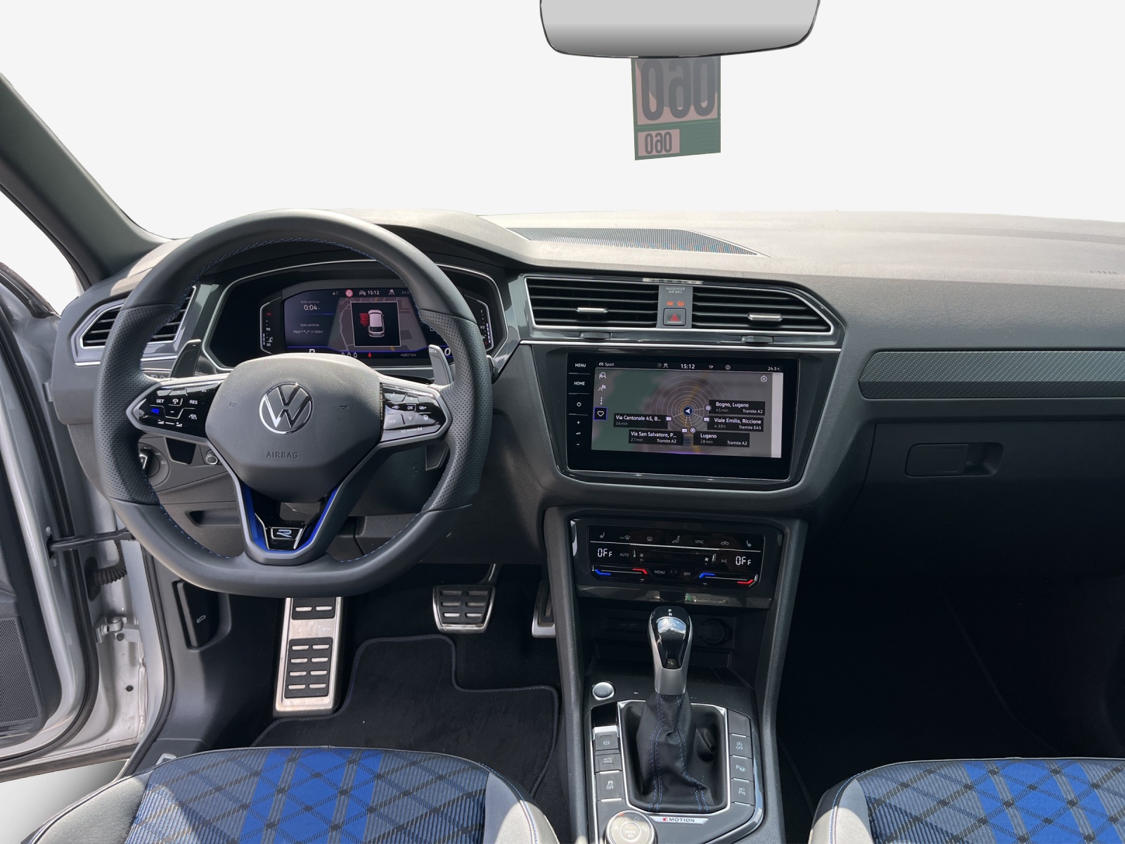 VW Tiguan 2.0TSI R 4Motion DSG-image-8
