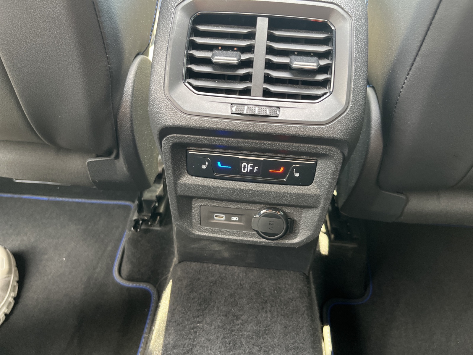 VW Tiguan 2.0TSI R 4Motion DSG-image-15