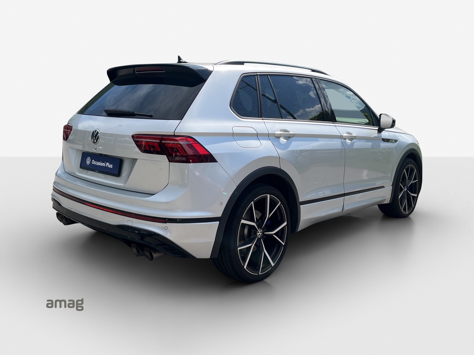 VW Tiguan 2.0TSI R 4Motion DSG-image-4