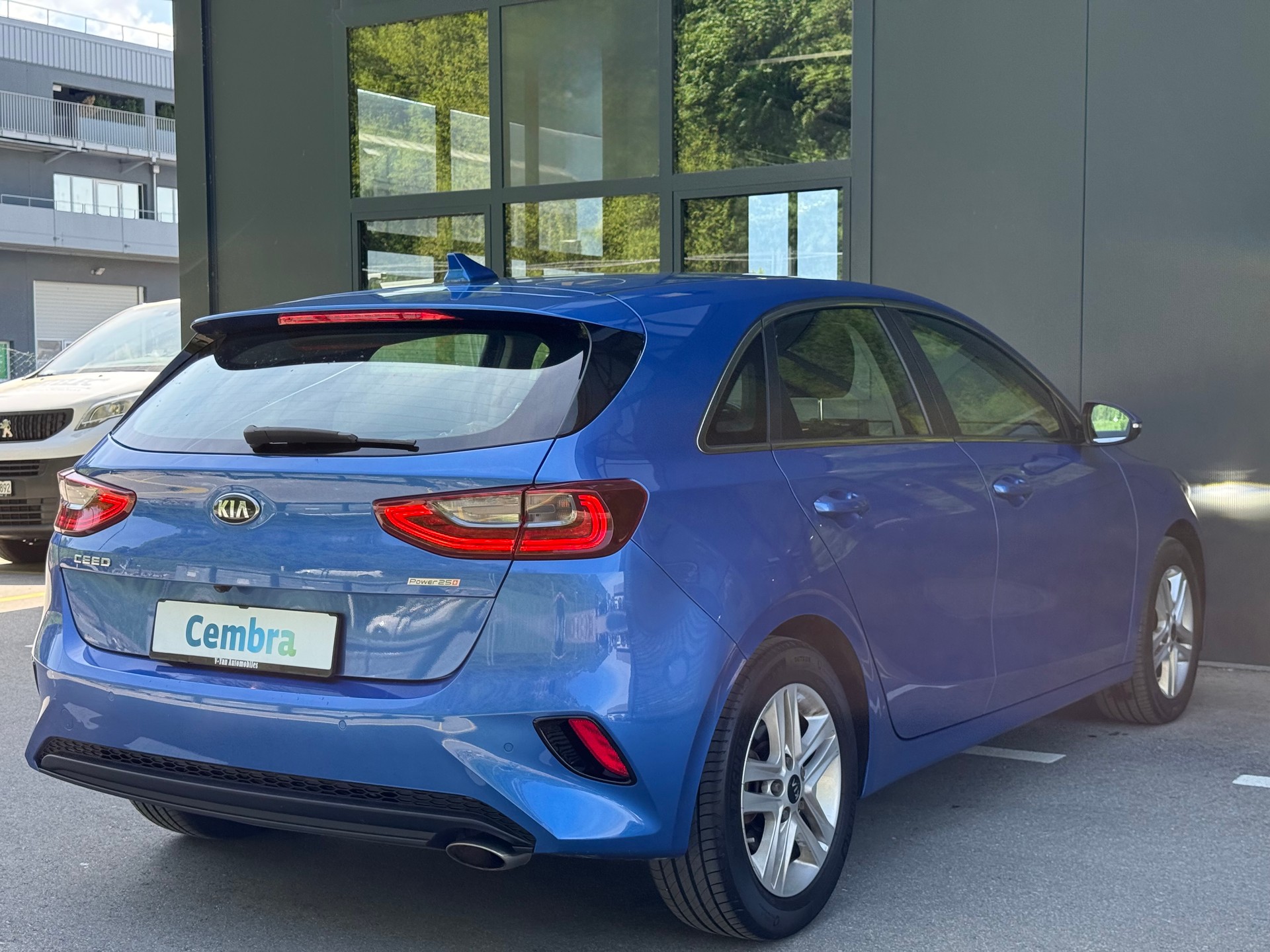 KIA Ceed 1.4 T-GDi Style DCT-image-4