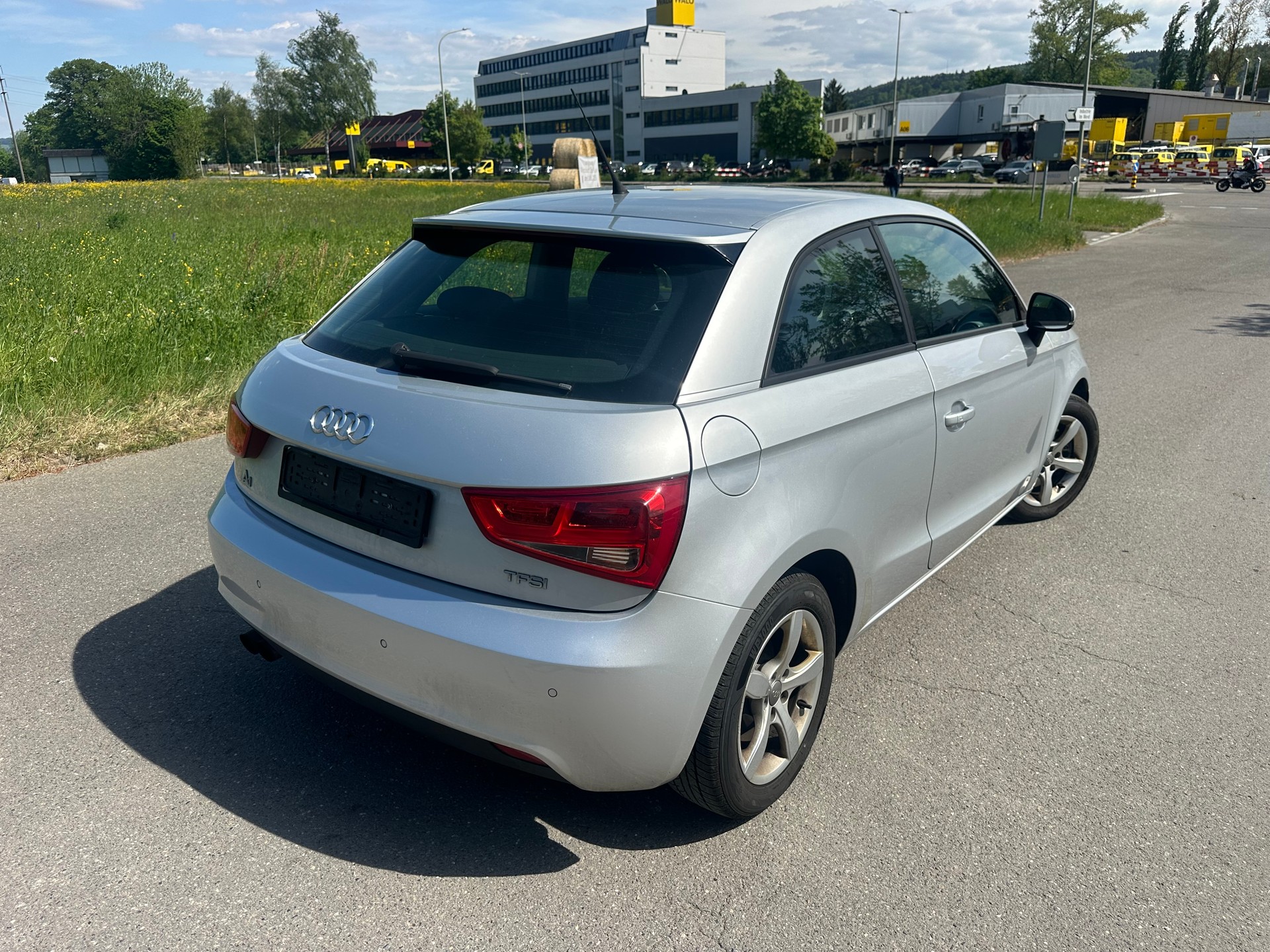 AUDI A1 1.4 TFSI Attraction mit neuen Steurkette!!!-showroom-element-2
