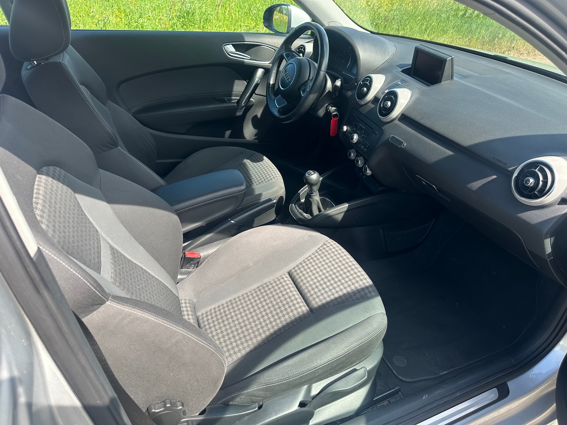 AUDI A1 1.4 TFSI Attraction mit neuen Steurkette!!!-image-7
