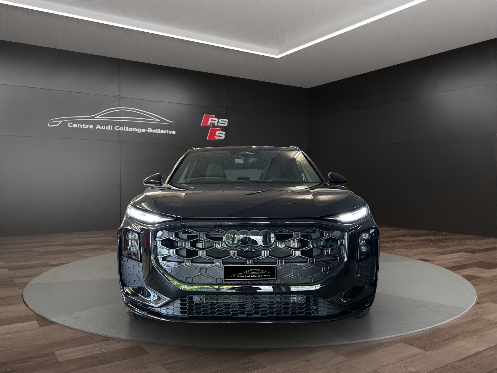 AUDI Q3 SUV TFSI quattro 195 kW S tronic-showroom-element-1