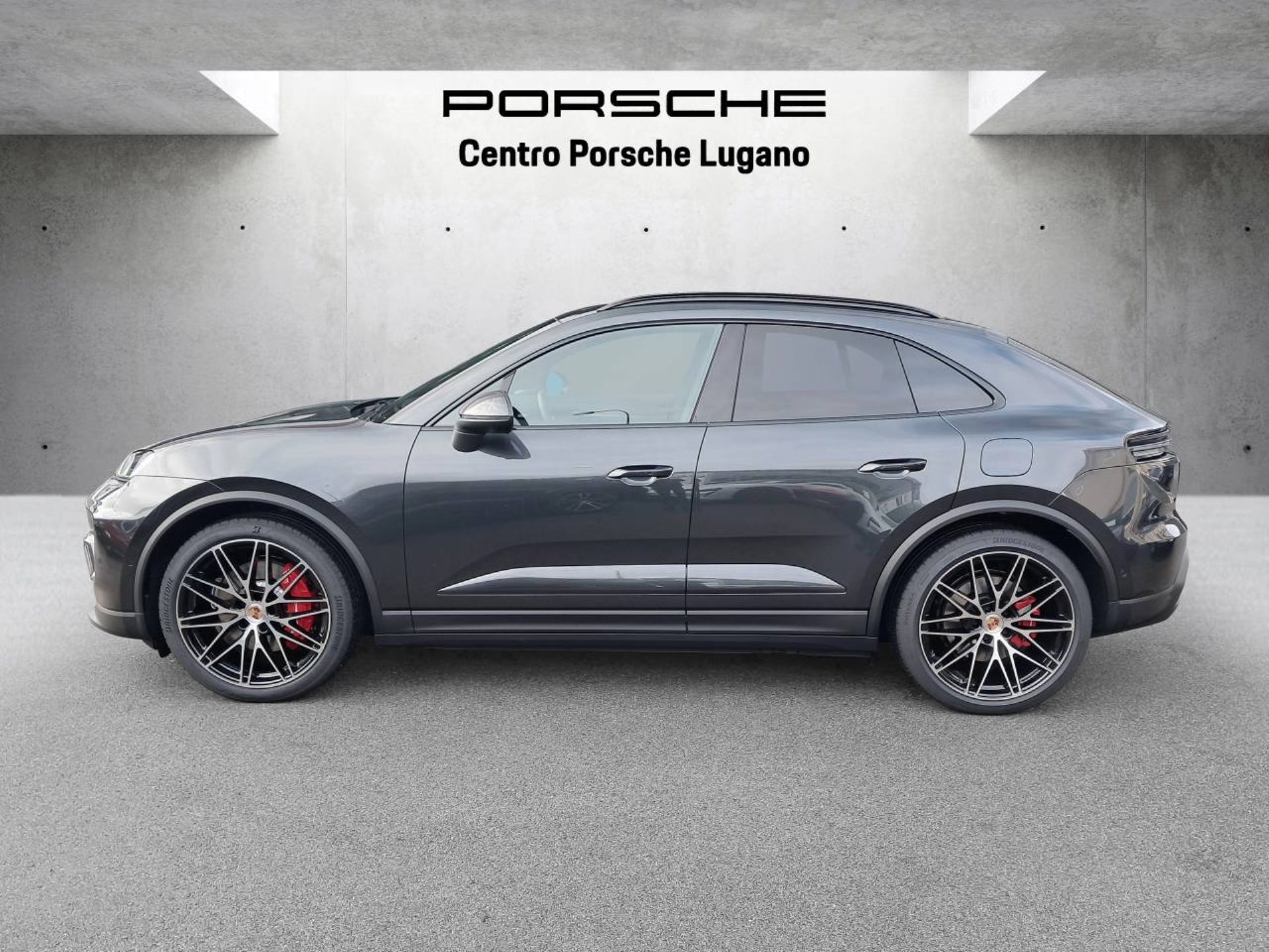 PORSCHE Macan 4S-image-1