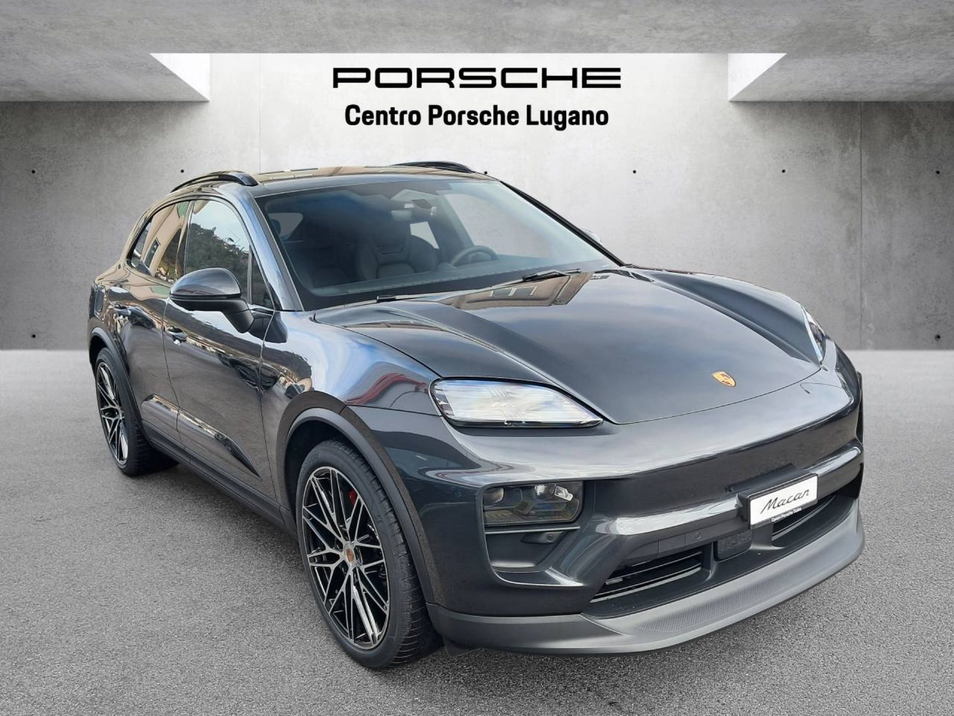 PORSCHE Macan 4S-image-2